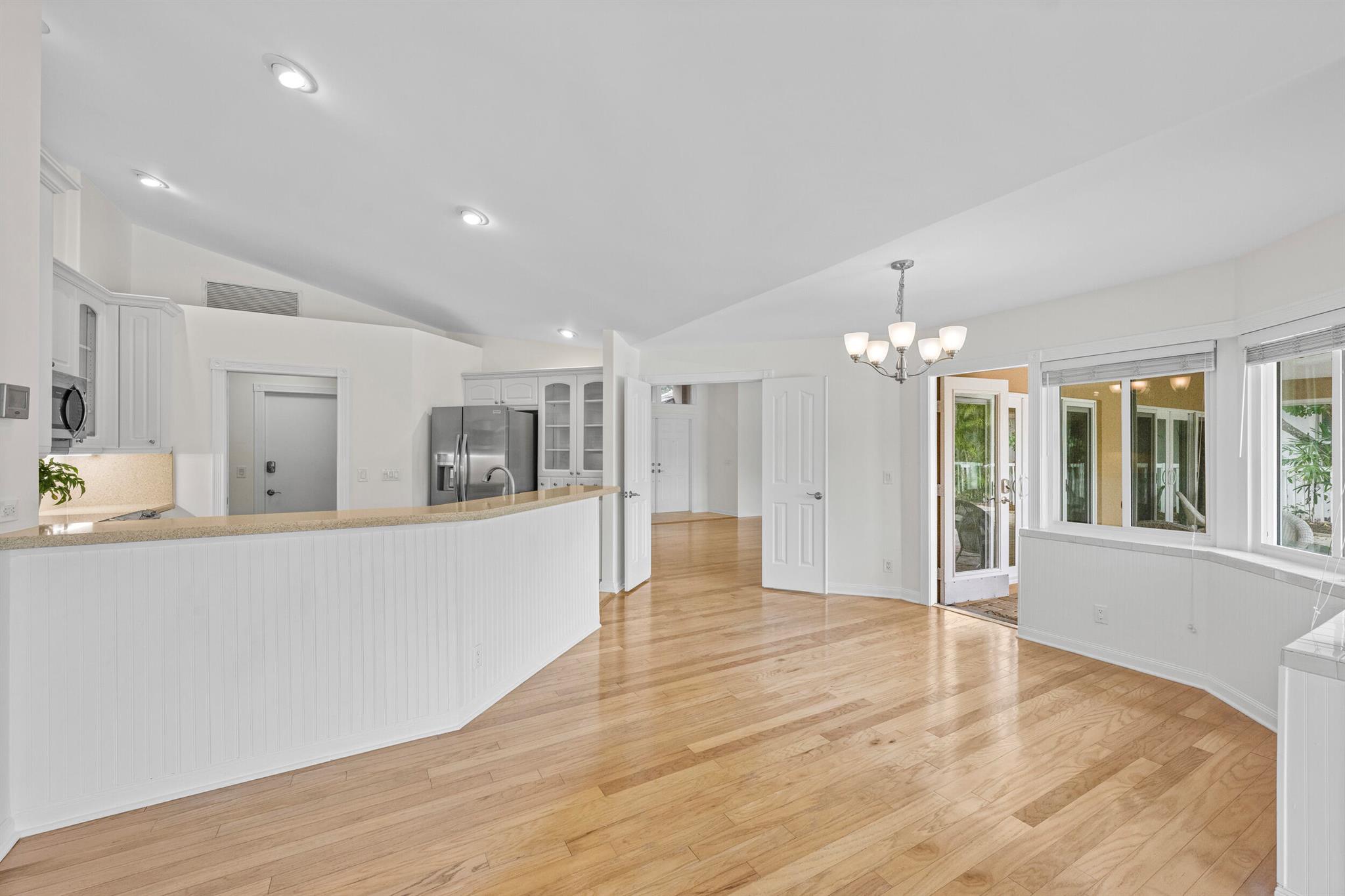 Image to showcase the property located at 18475 Lake Bend Drive