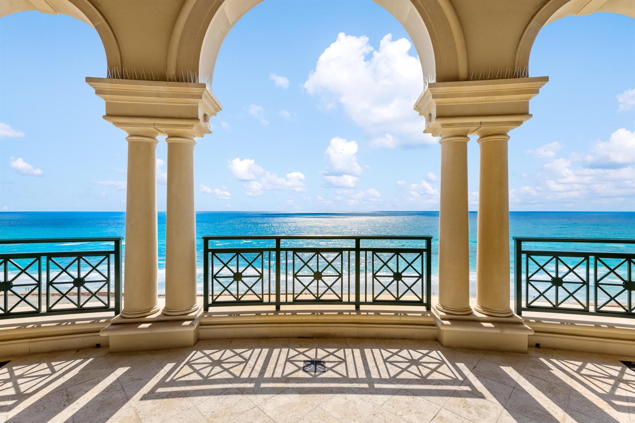 Condo for Sale in Boca Raton, FL
