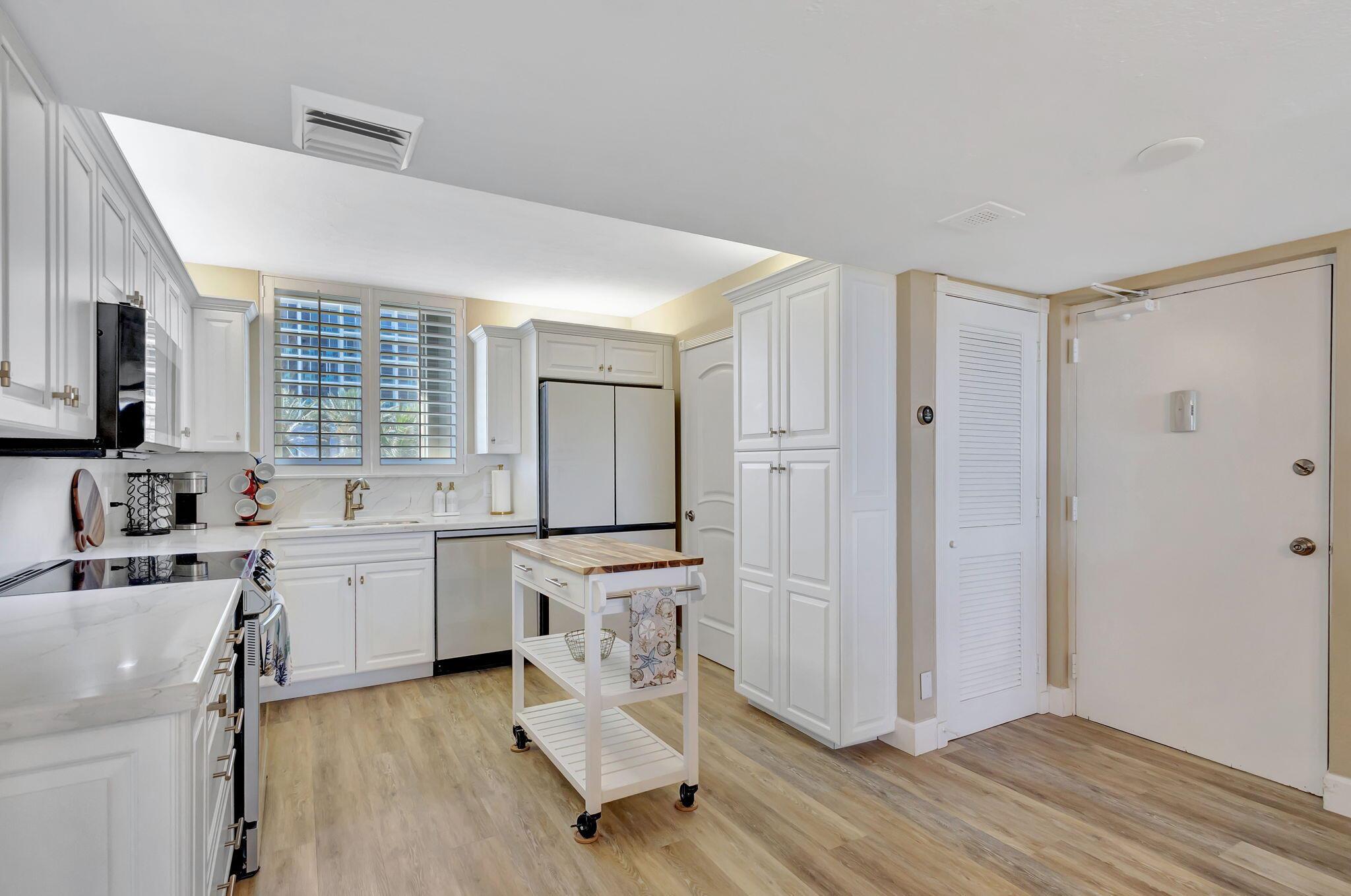 Image to showcase the property located at 100 Ocean Trail Way 301