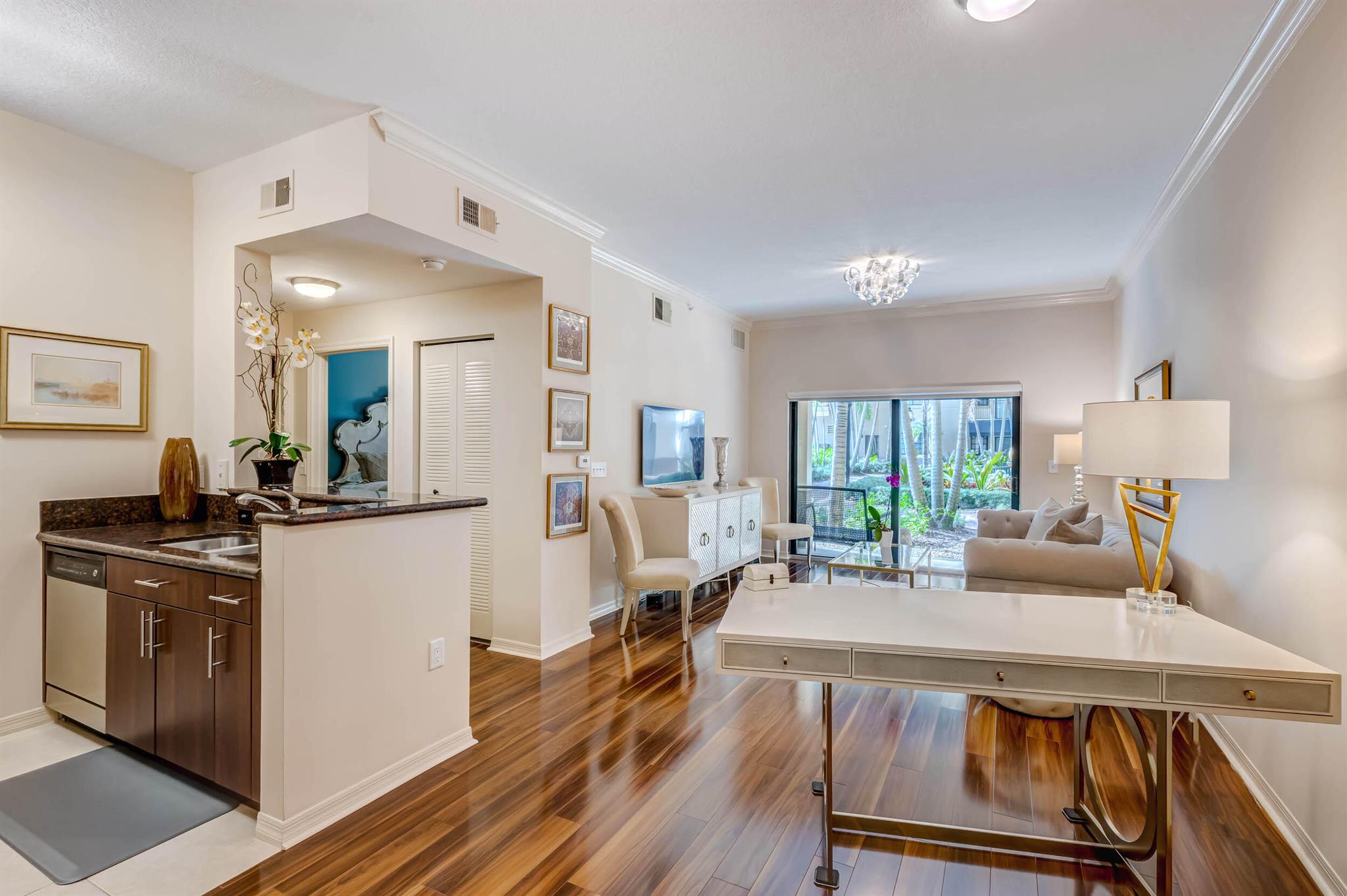 Image to showcase the property located at 4907 Midtown Lane 1107