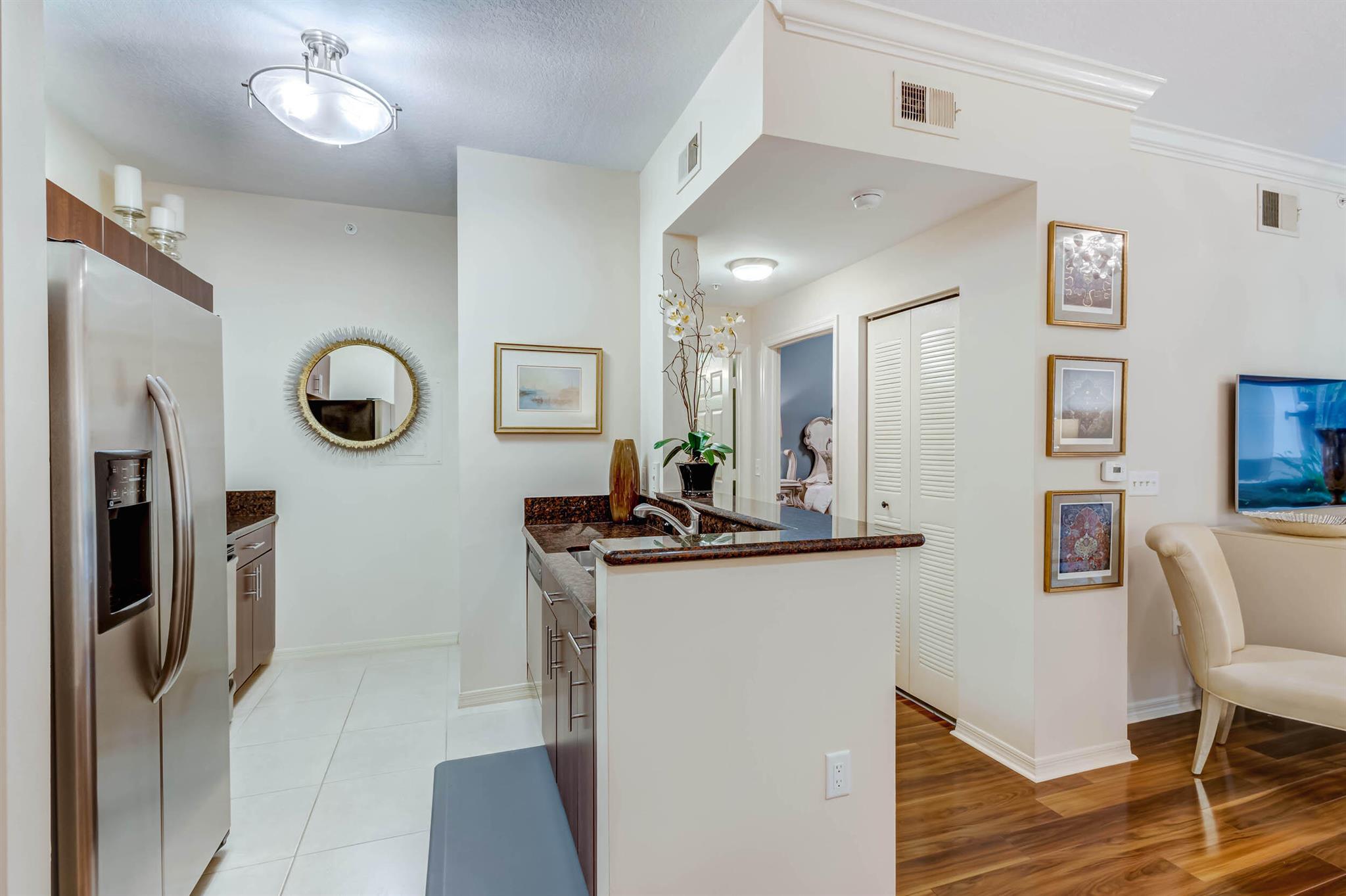 Image to showcase the property located at 4907 Midtown Lane 1107