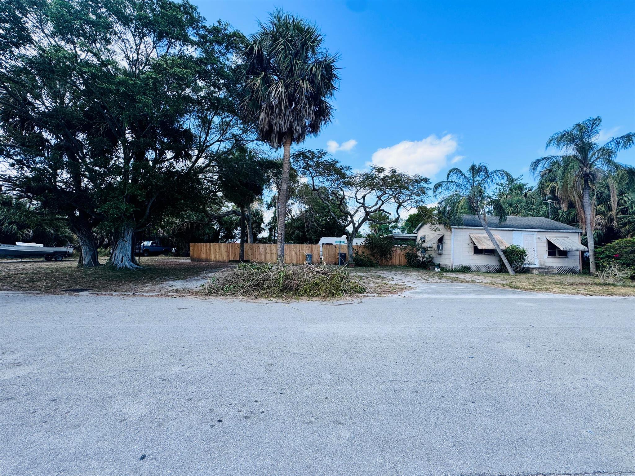 2835 Nokomis Avenue, West Palm Beach, Florida 33409