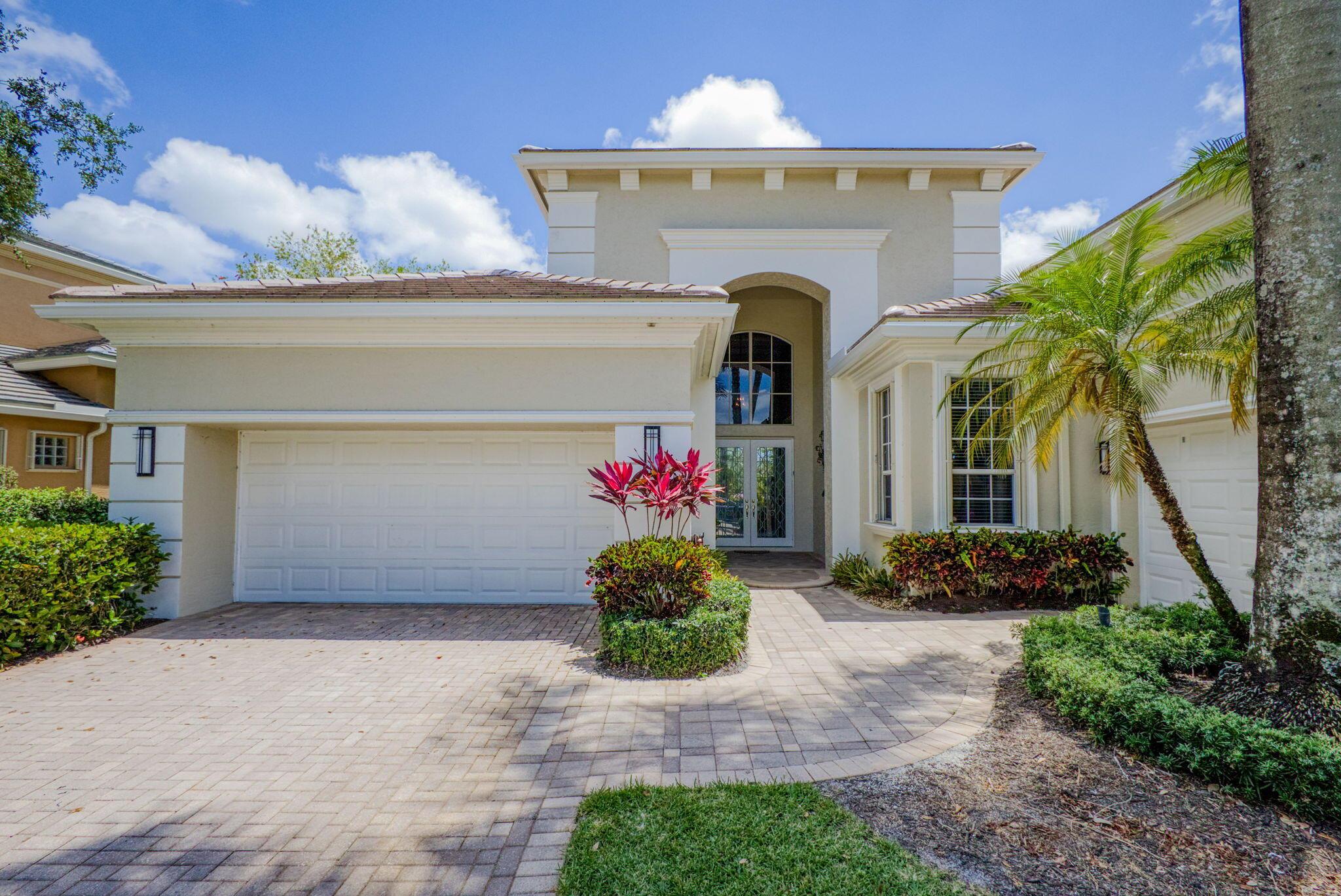 Image to showcase the property located at 110 Via Paradisio