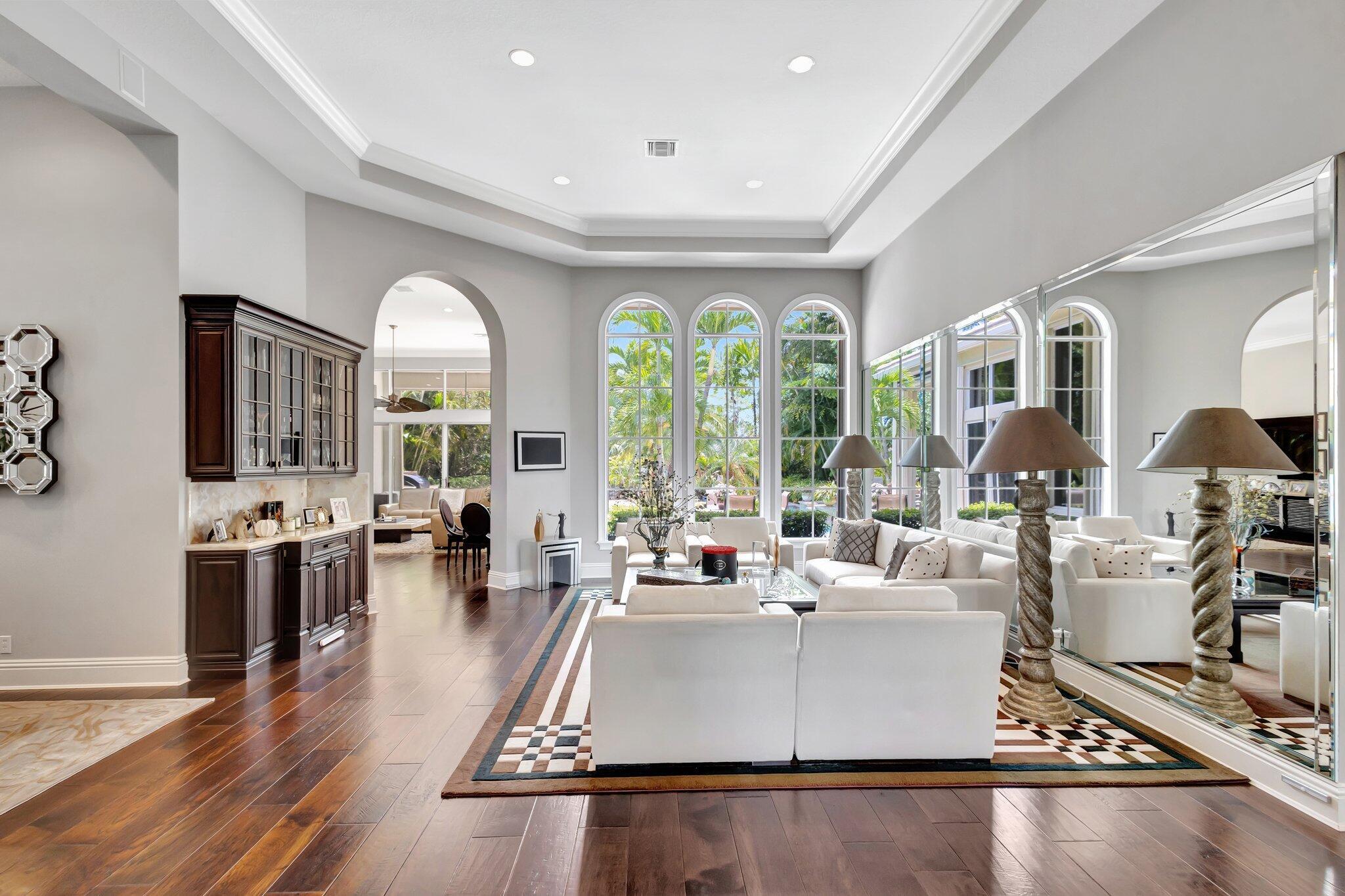 Image to showcase the property located at 110 Via Paradisio