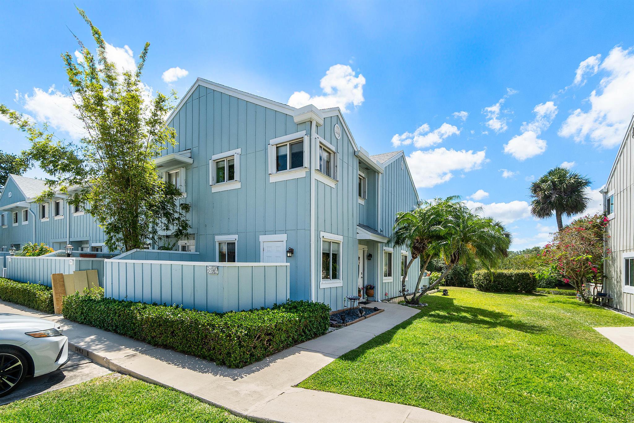 Image to showcase the property located at 6199 Riverwalk 6 Lane 6