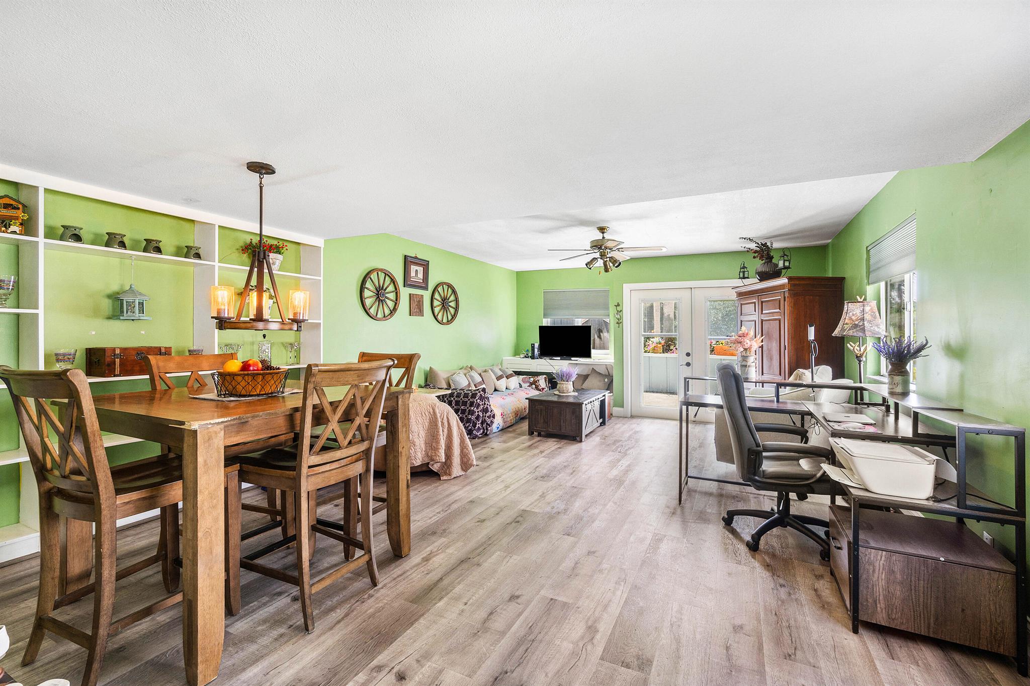 Image to showcase the property located at 6199 Riverwalk 6 Lane 6