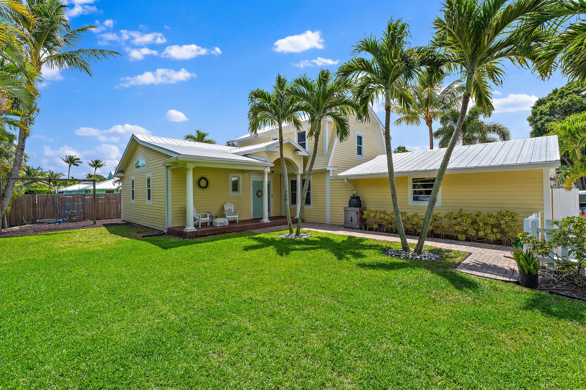 Showcase Image of listing 715 Warren Drive