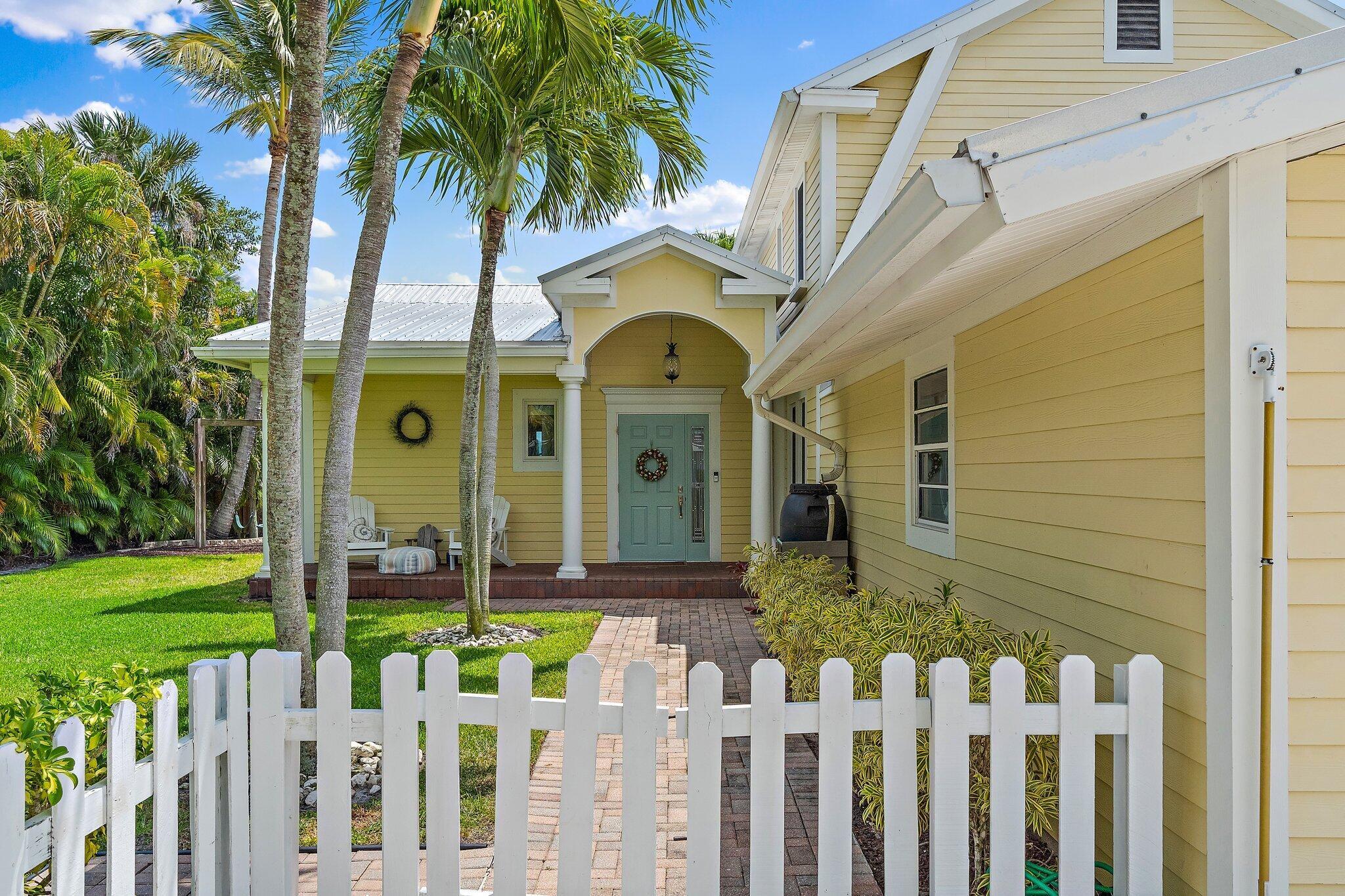 Image to showcase the property located at 715 Warren Drive