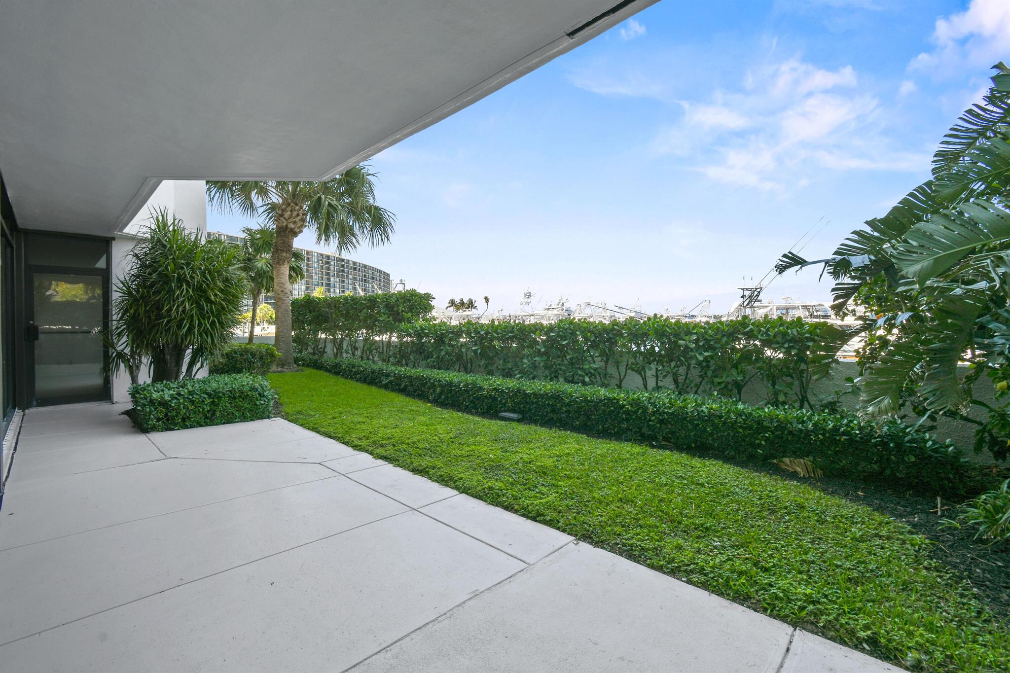 Image to showcase the property located at 108 Lakeshore Drive 140