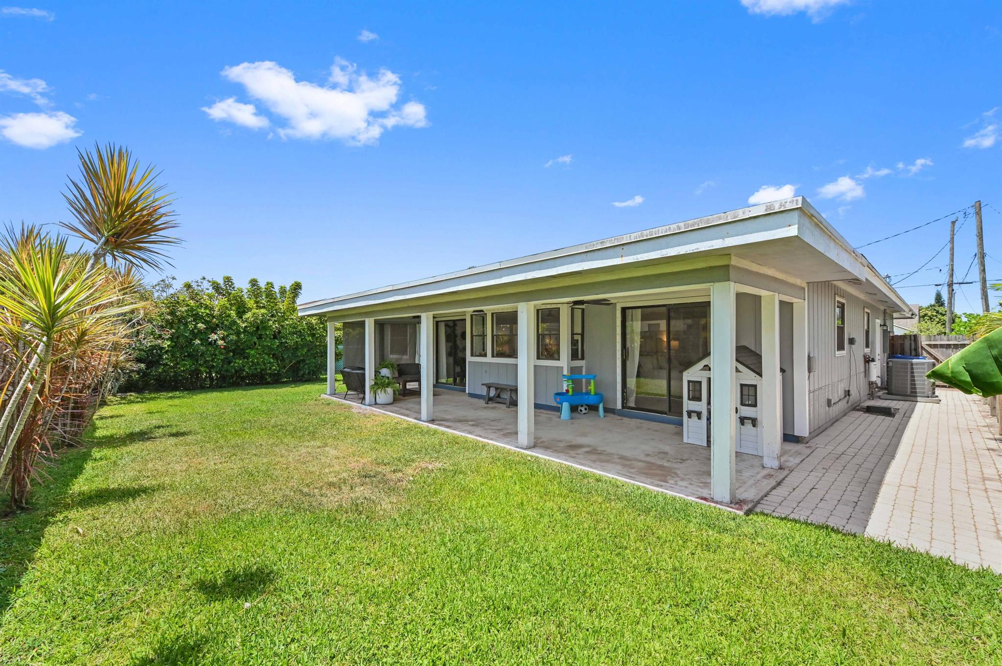 Image to showcase the property located at 6214 Garrett Street