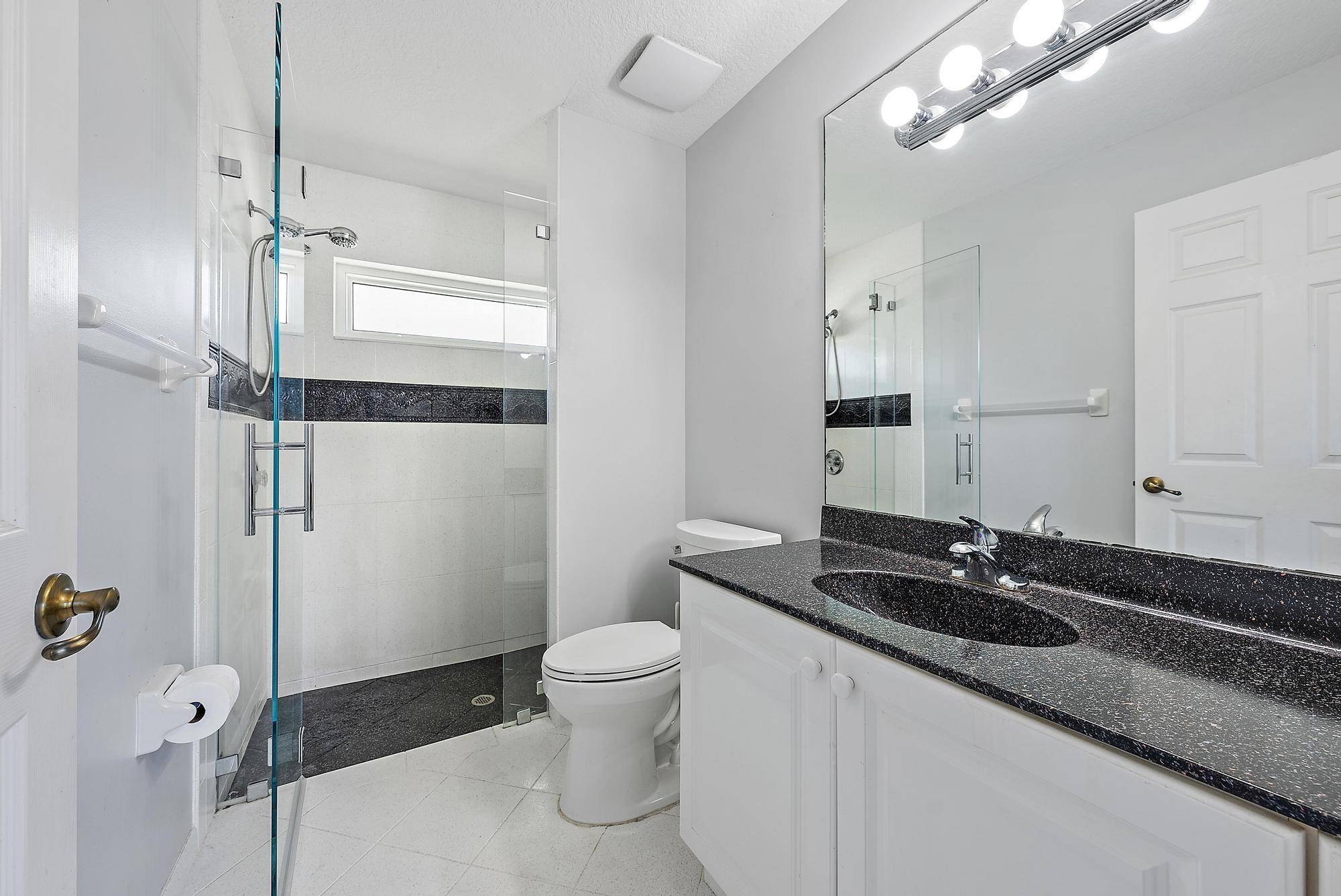 Image to showcase the property located at 500 N Cypress Drive