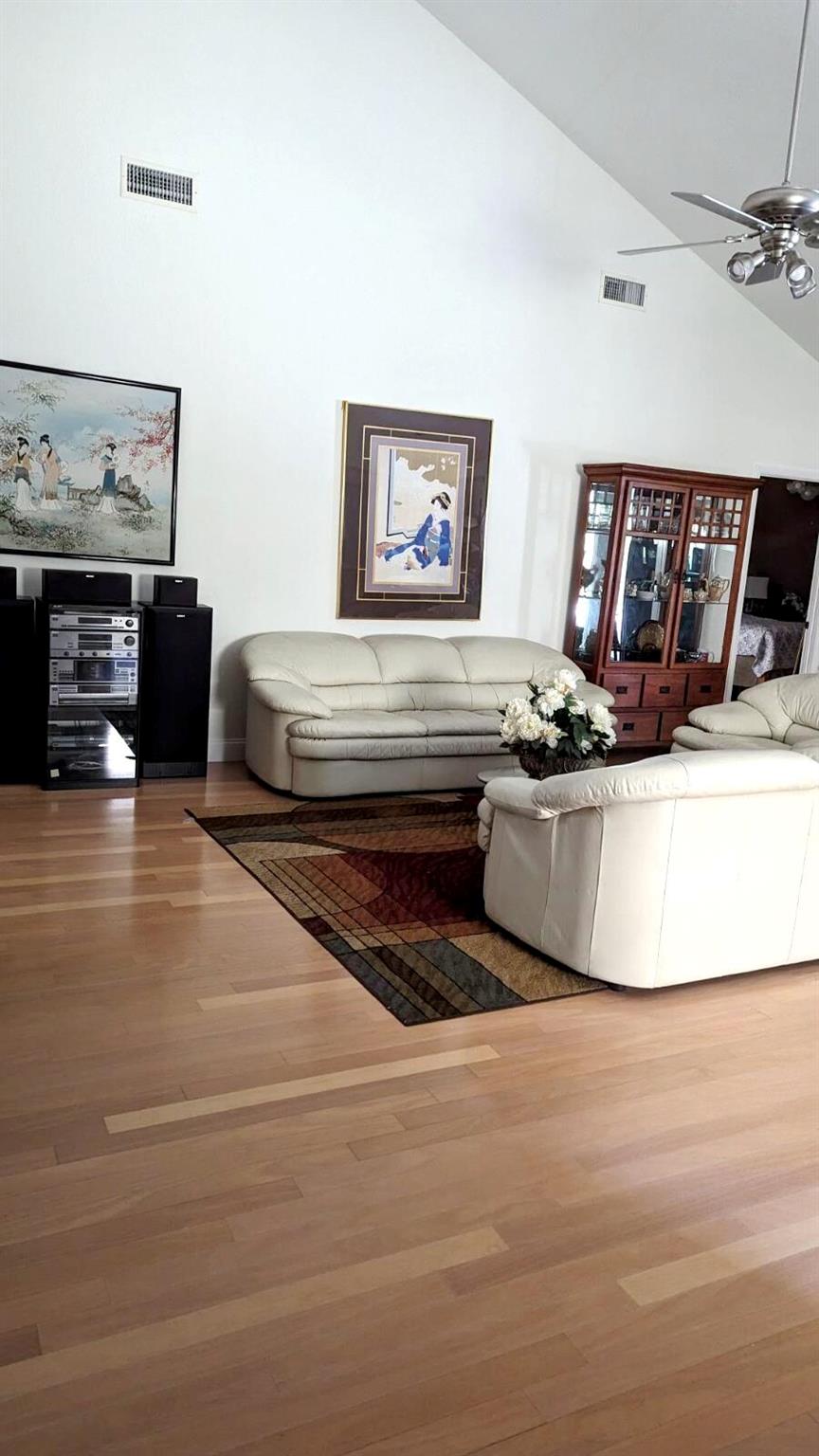Image to showcase the property located at 100 Cape Pointe Circle