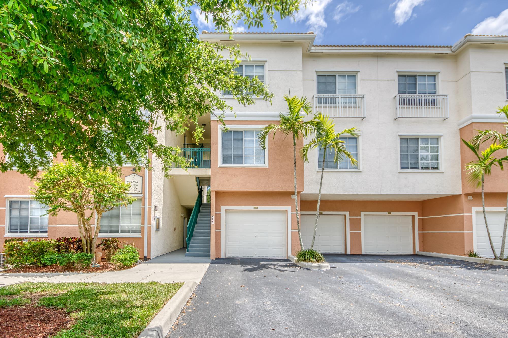 Showcase Image of listing 2206 Myrtlewood Circle E