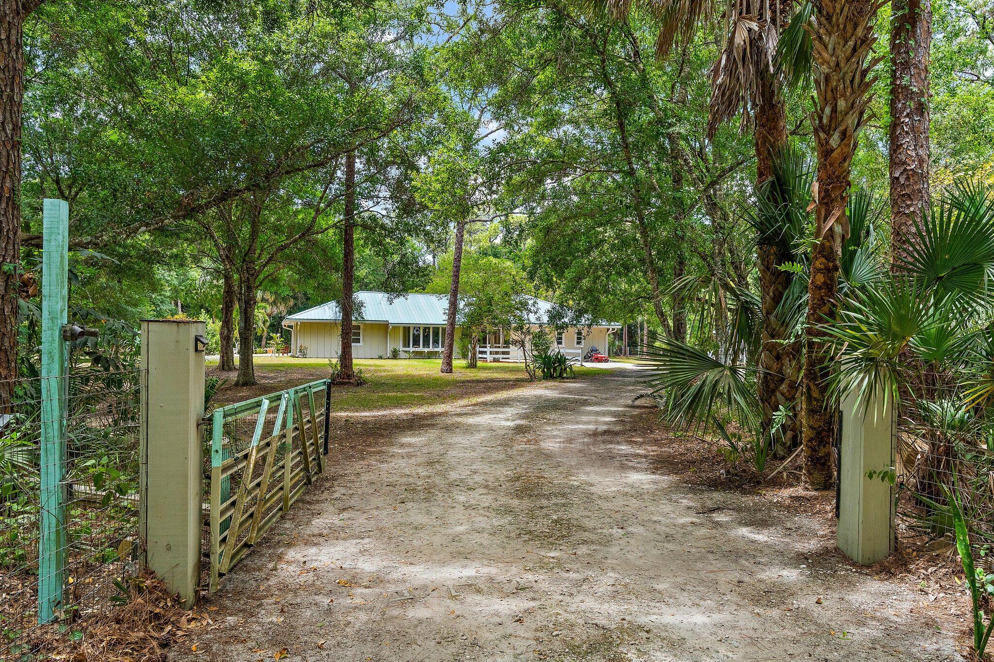 Image to showcase the property located at 15721 111th Terrace N