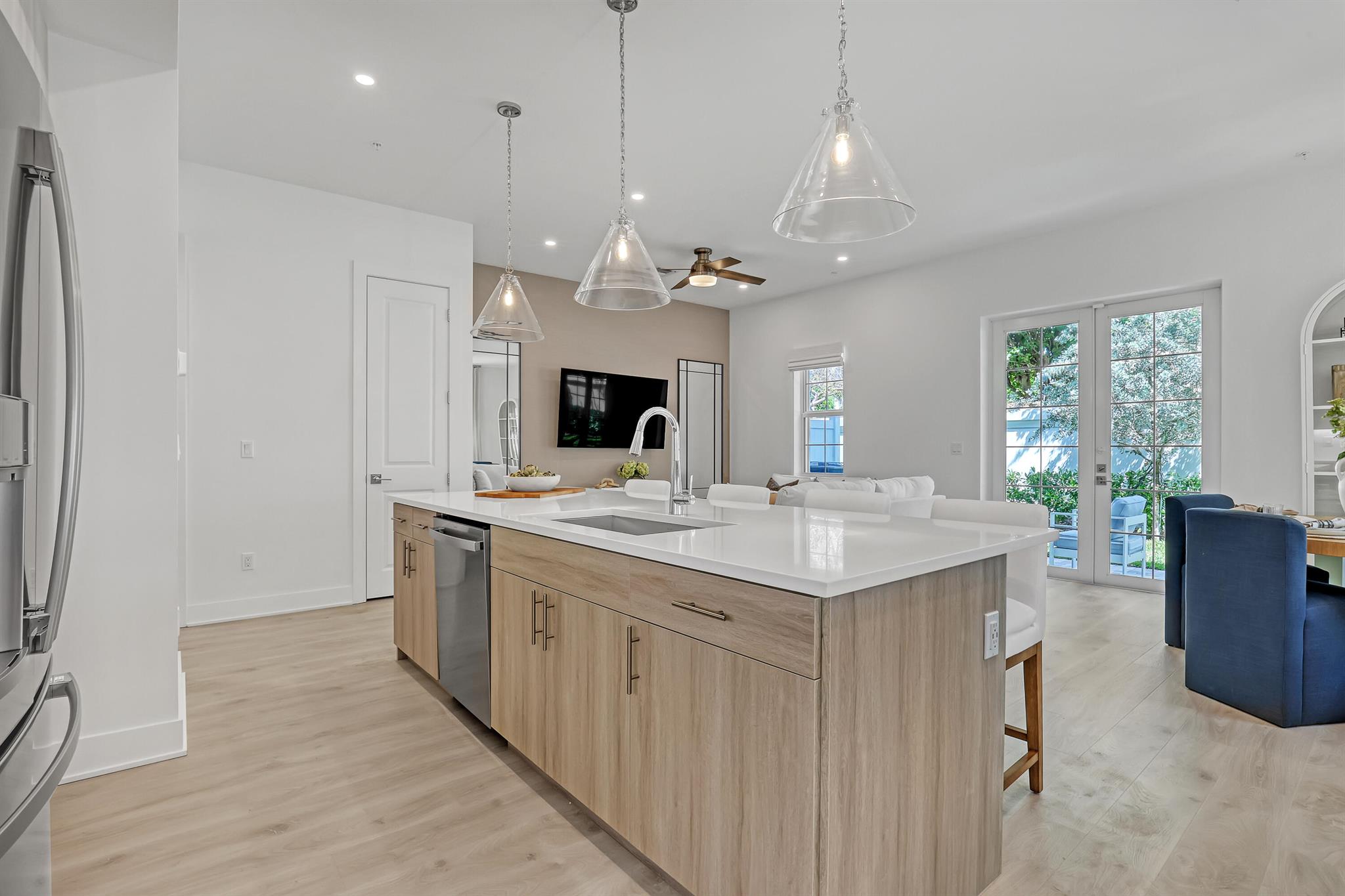 Image to showcase the property located at 140 Water Pointe Place 15
