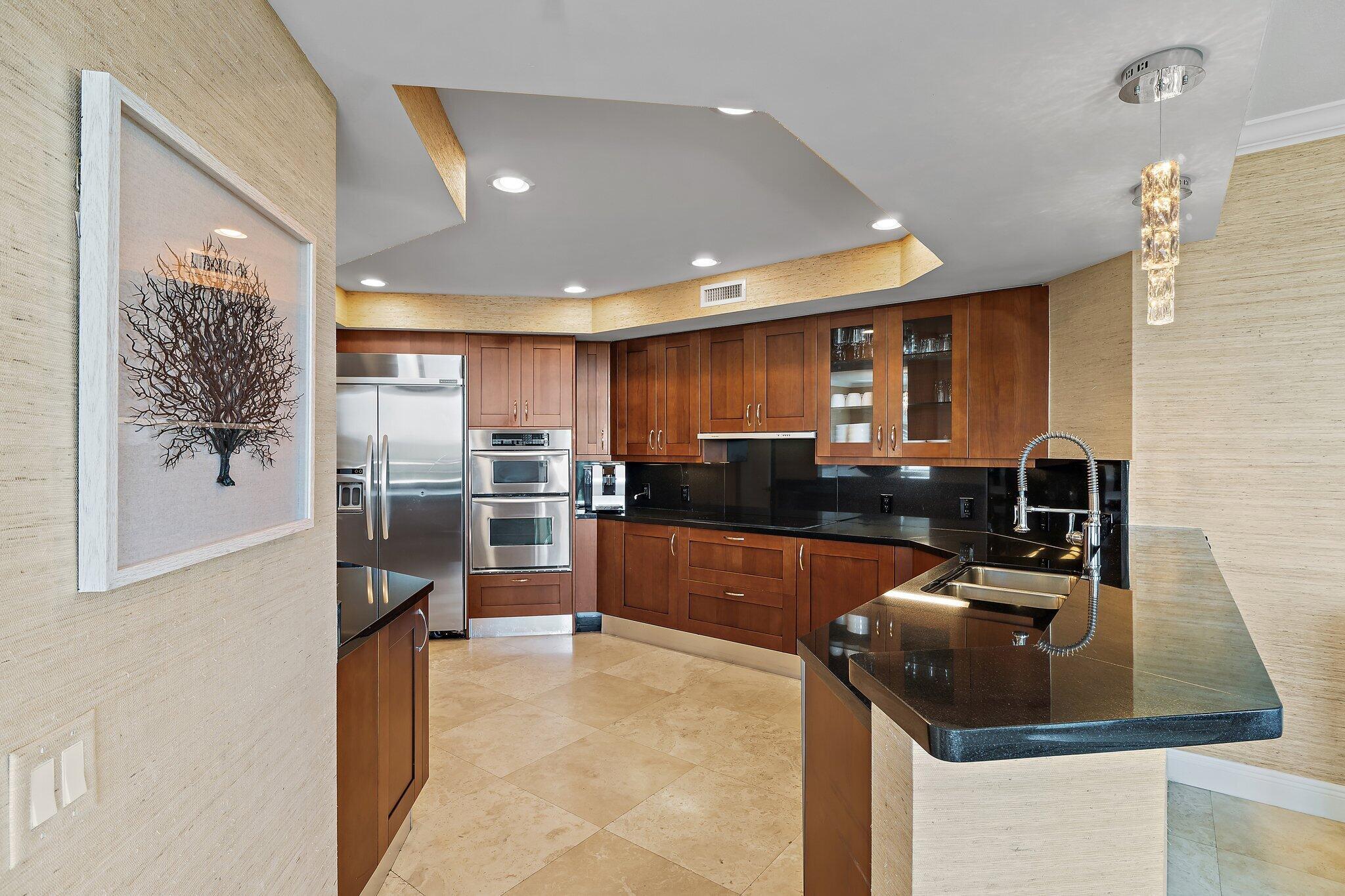 Image to showcase the property located at 3630 Gardens Parkway 405c