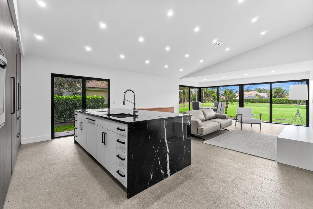 6878 Touchstone Circle, Palm Beach Gardens, Florida 33418