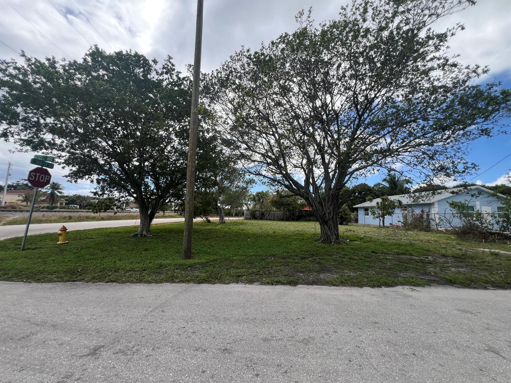 1102 Swinton Avenue, Delray Beach, Florida 33444