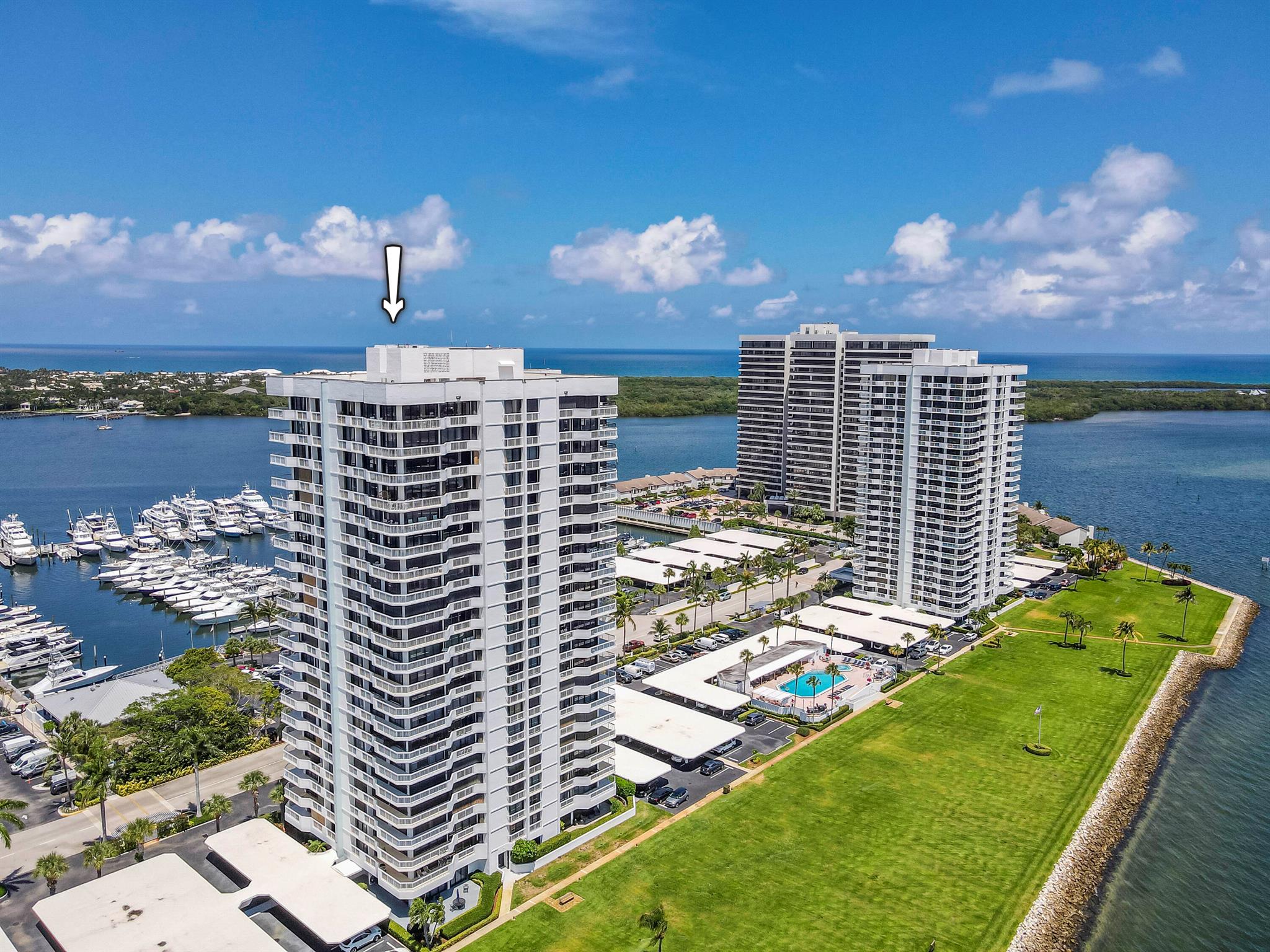 Showcase Image of listing 123 Lakeshore Drive 1644