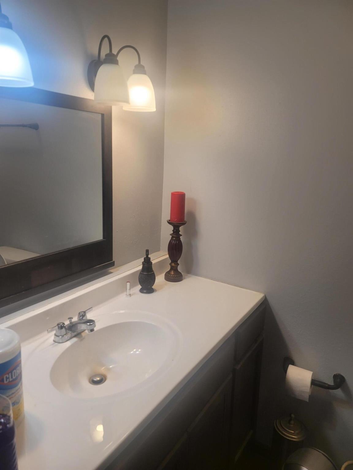 Photo 3 of home located at 4832 Flynt Drive, Marianna FL