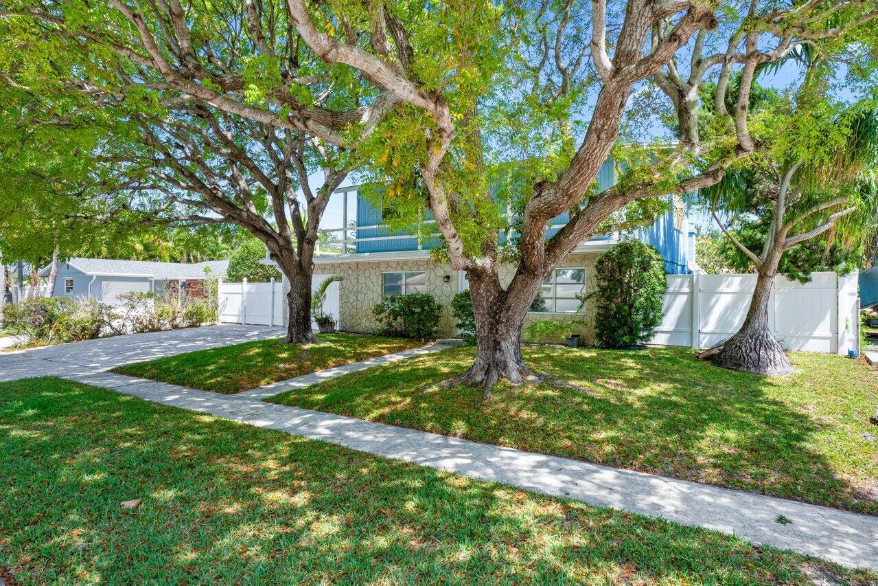 Image to showcase the property located at 7 Willow Road