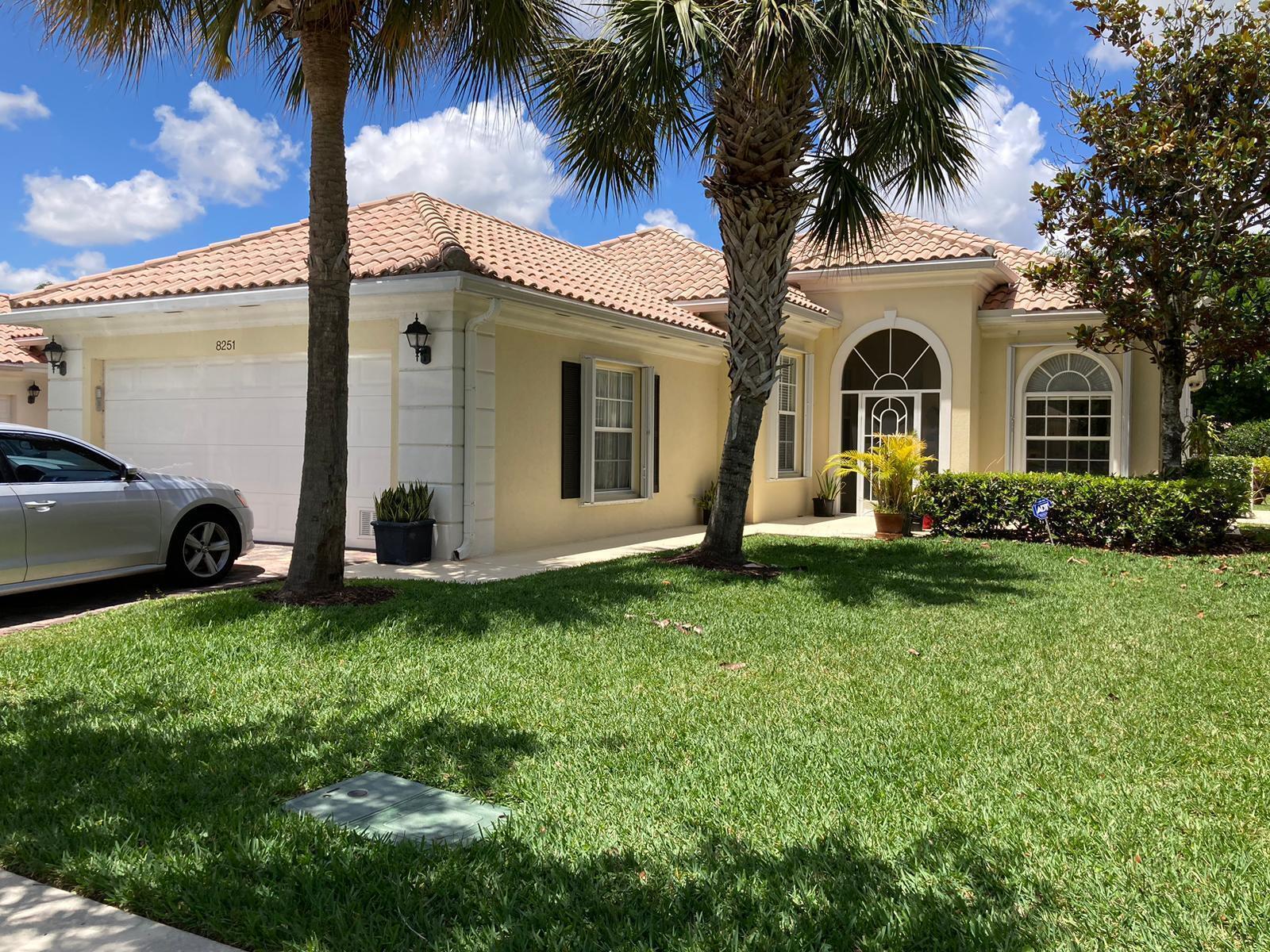 House for Sale in Wellington, FL