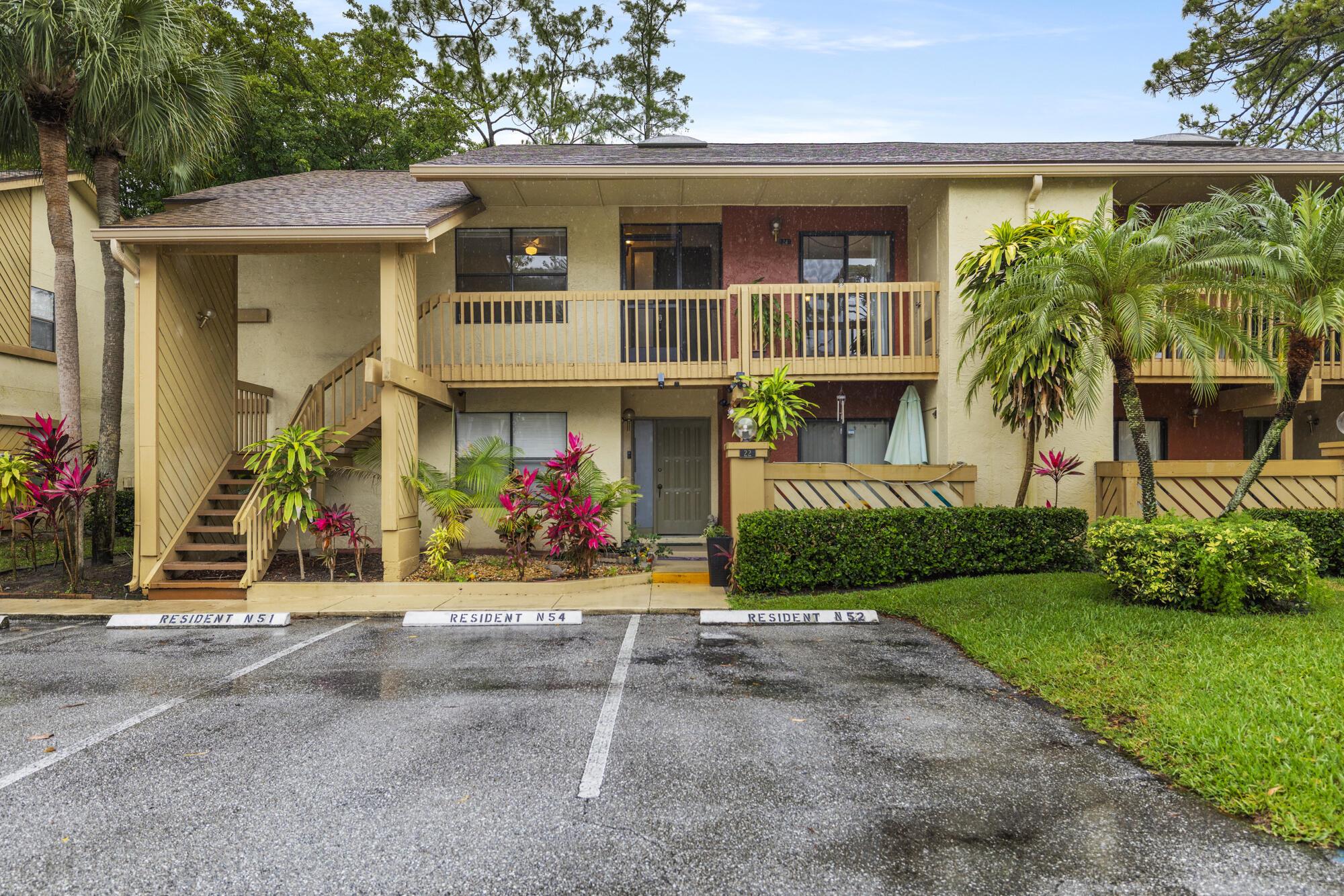 13033 Northshire Trail Unit 24, Wellington, Florida 33414
