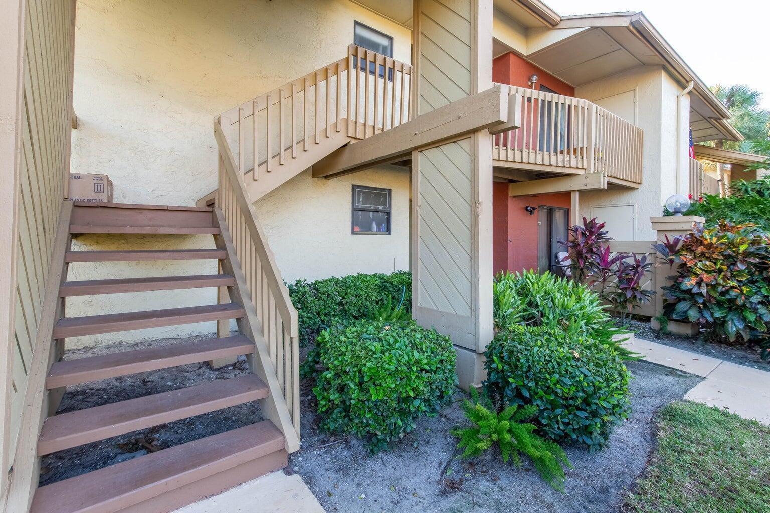 13045 Albright Court Unit 12, Wellington, Florida 33414