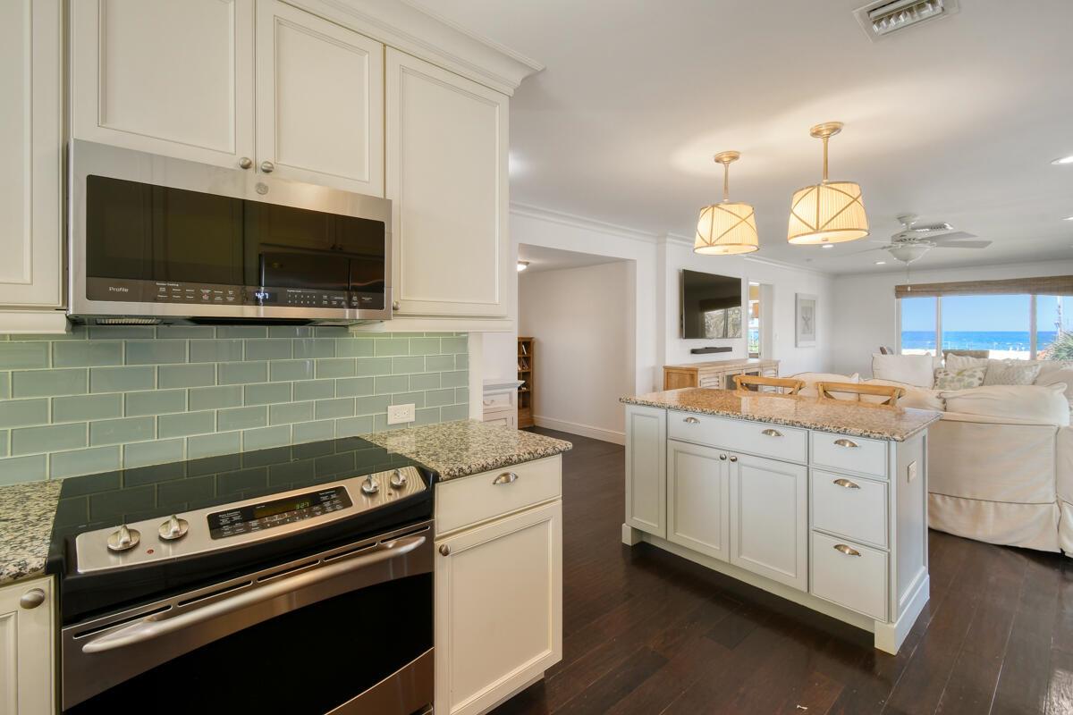 Image to showcase the property located at 325 Beach Road 301