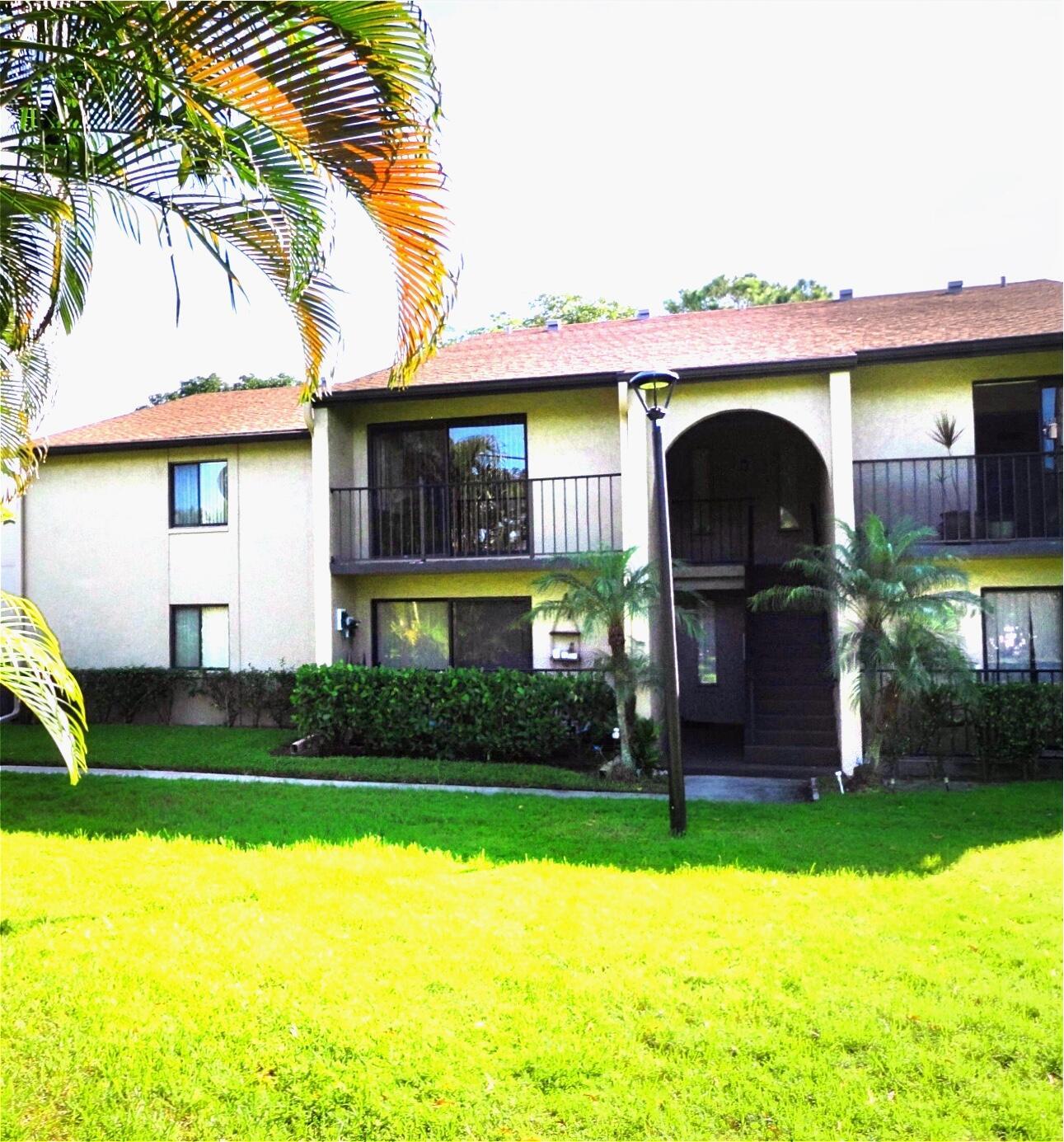 514 Shady Pine Way Unit C2, Greenacres, Florida 33415