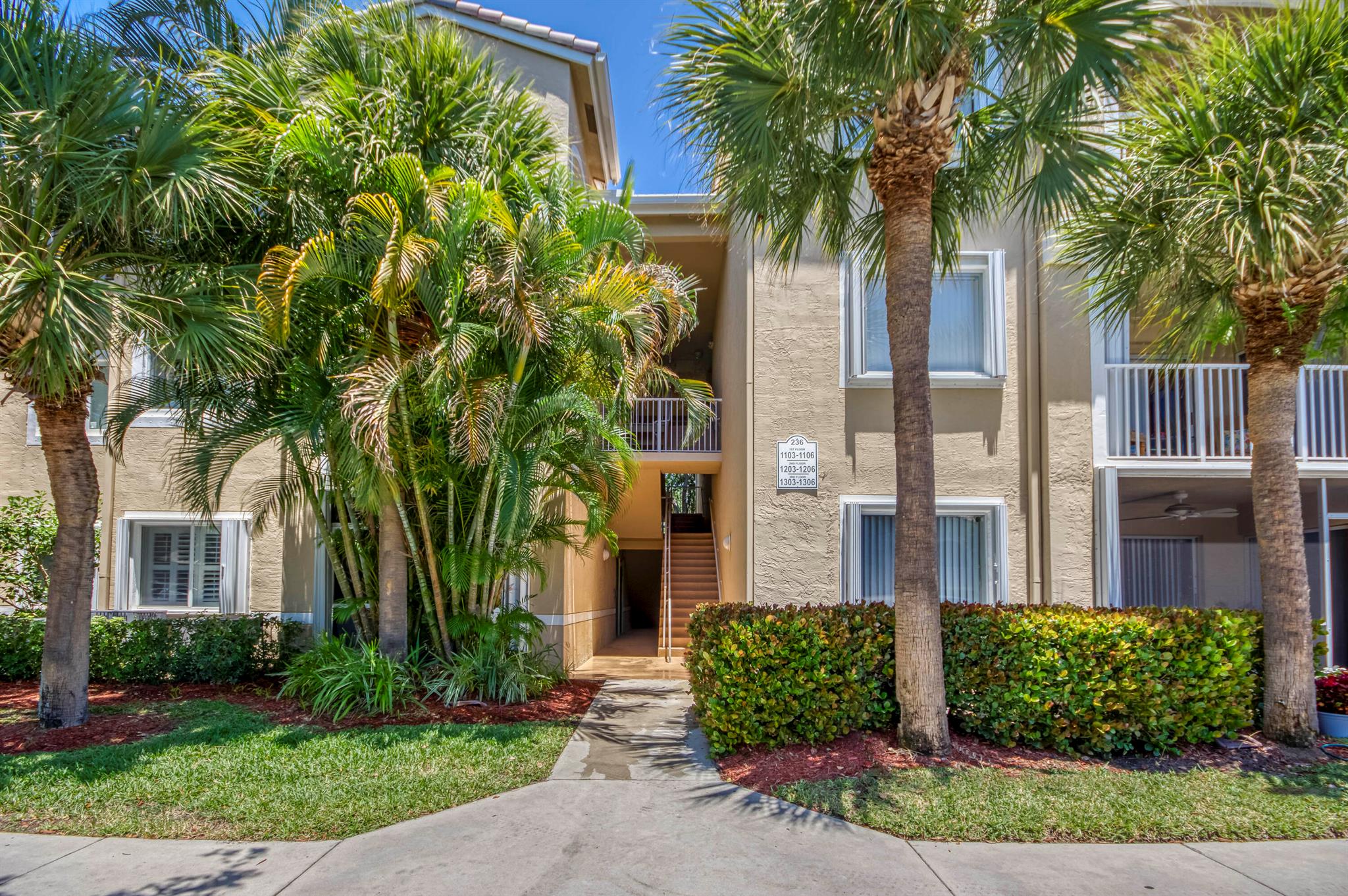 Image to showcase the property located at 236 Village Boulevard 1303