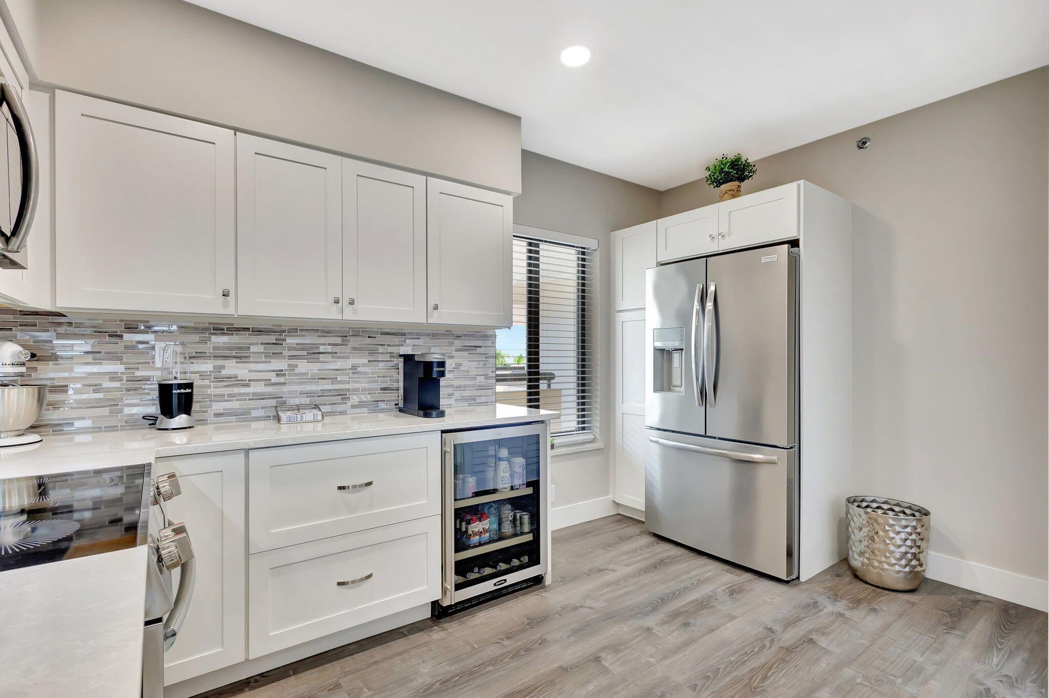 Image to showcase the property located at 16940 Bay Street N505