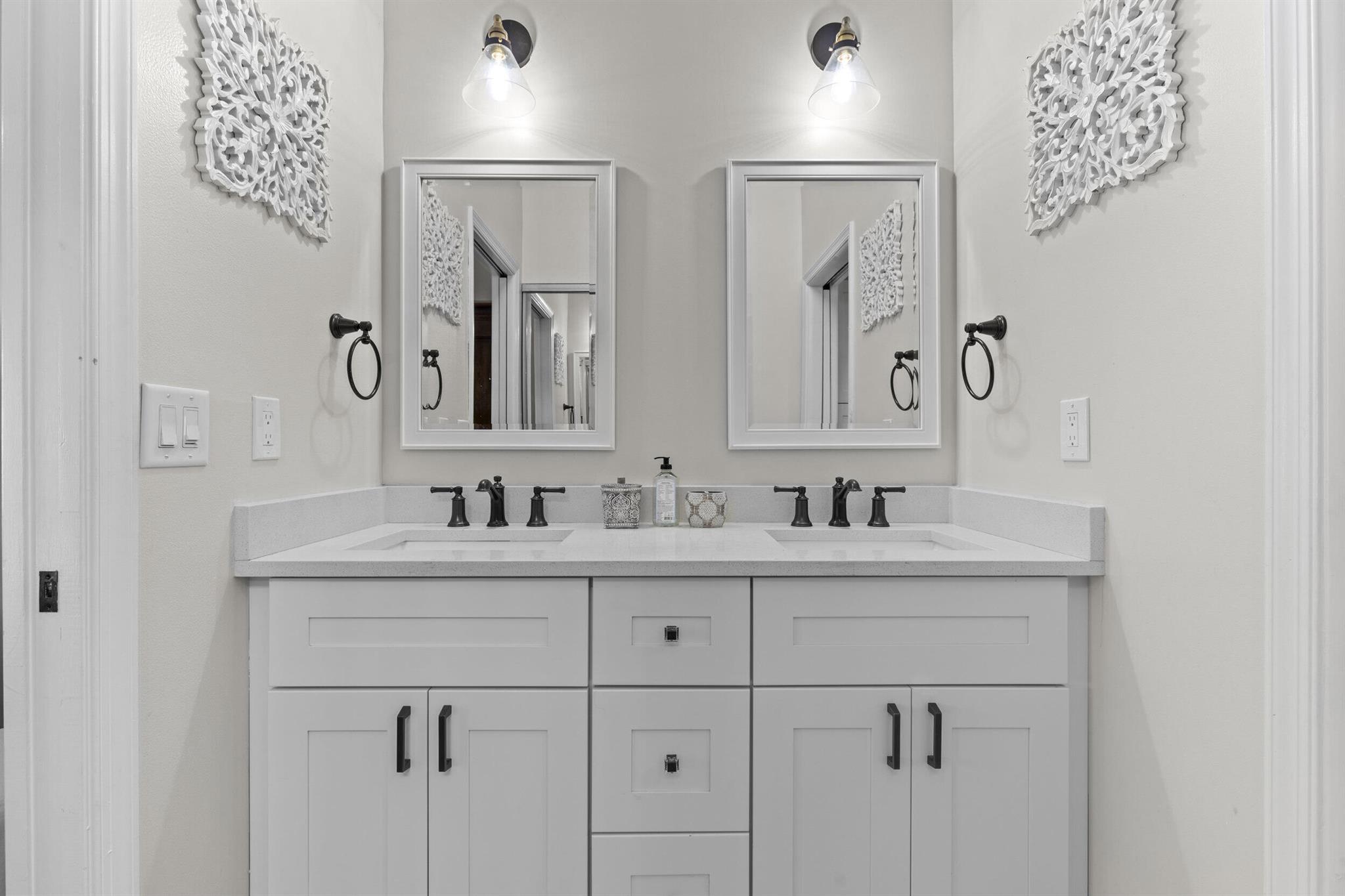 Image to showcase the property located at 701 Sea Oats Drive A-4