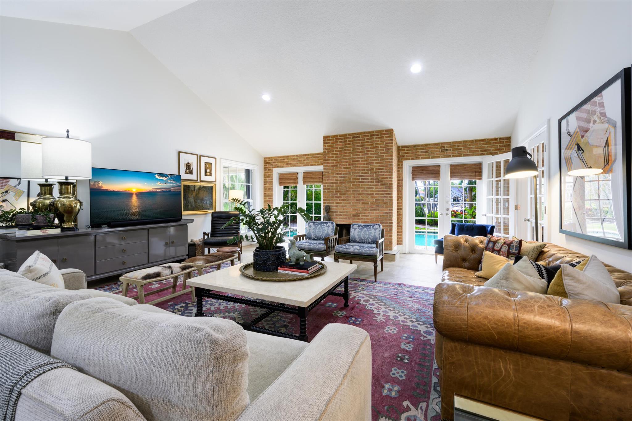 Image to showcase the property located at 142 Bowsprit Drive