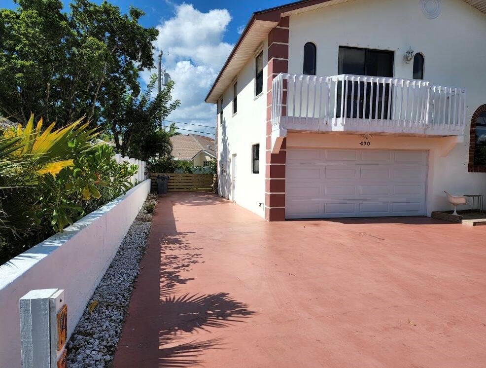Image to showcase the property located at 470 S Mars Way NE