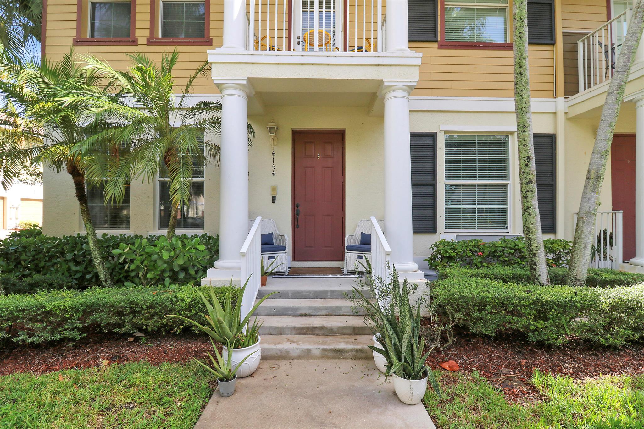 Discover this delightful three-story end unit situated on a serene community green space in the vibrant heart of Jupiter, FL. With 1,932 square feet of inviting living space, this home boasts three bedrooms and three bathrooms. The open floor plan features a versatile bonus room and bathroom on the first floor, a formal dining room, and a cozy breakfast bar, ideal for entertaining guests. High ceilings and crown molding in the main living area add a touch of sophistication. Relish Florida's gorgeous weather from your private balcony or enjoy the proximity to all the attractions Abacoa has to offer. This residence also includes the convenience of a garage and additional parking.