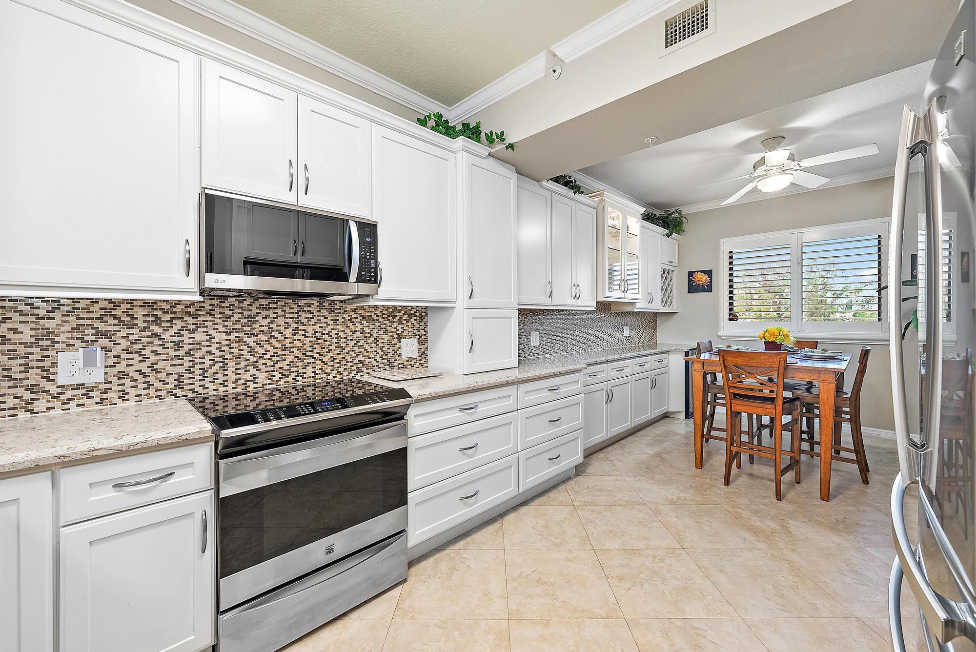 Image to showcase the property located at 370 Golfview Road 304