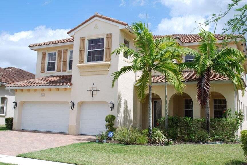 461 Cresta Circle, West Palm Beach, Florida 33413