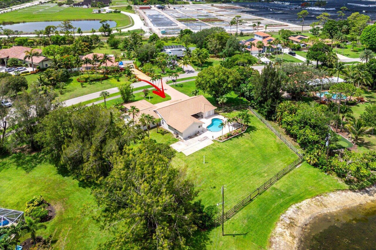 House for Sale in Boynton Beach, FL