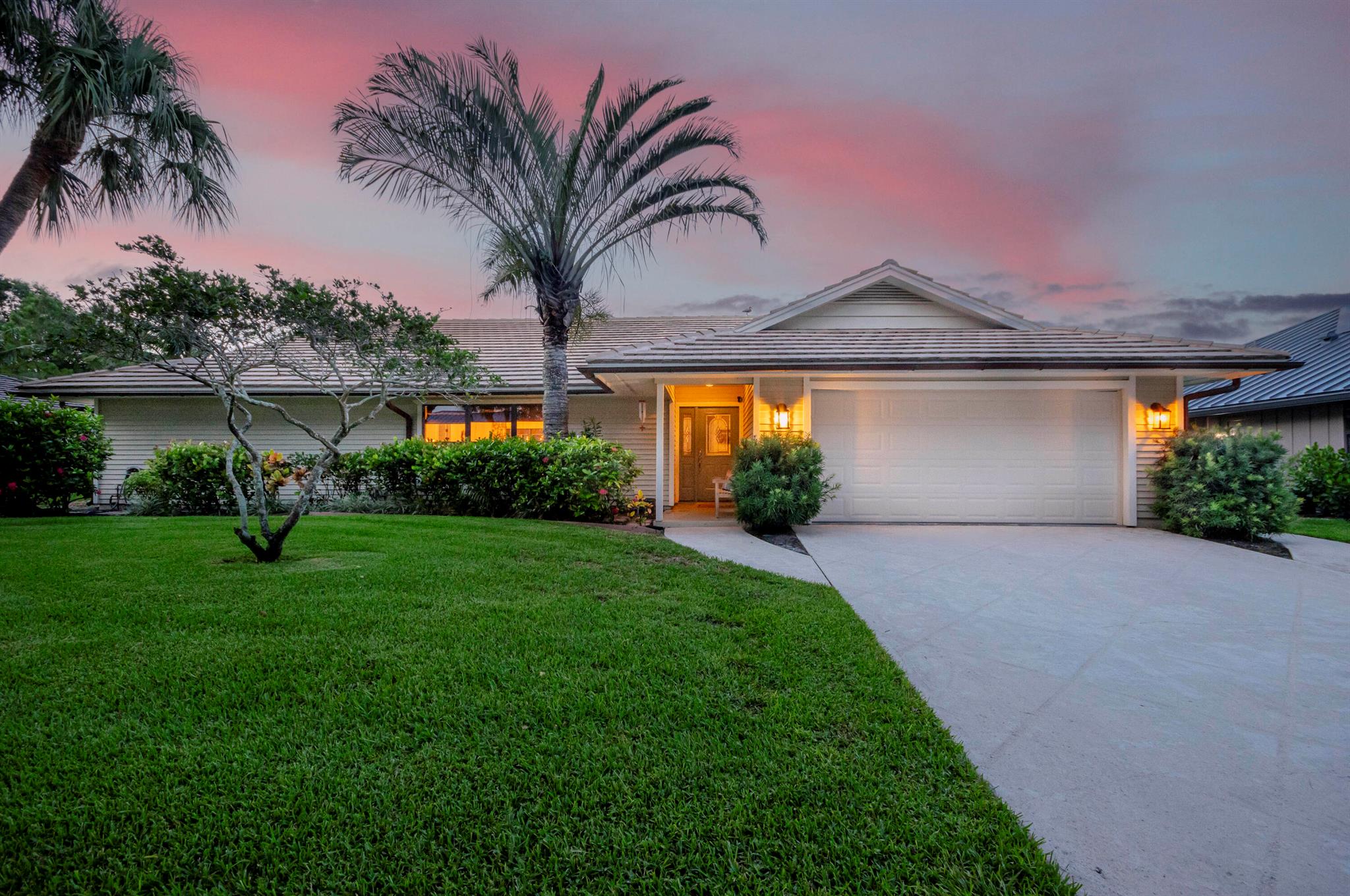 18402 Lake Bend Drive, Jupiter, Florida 33458