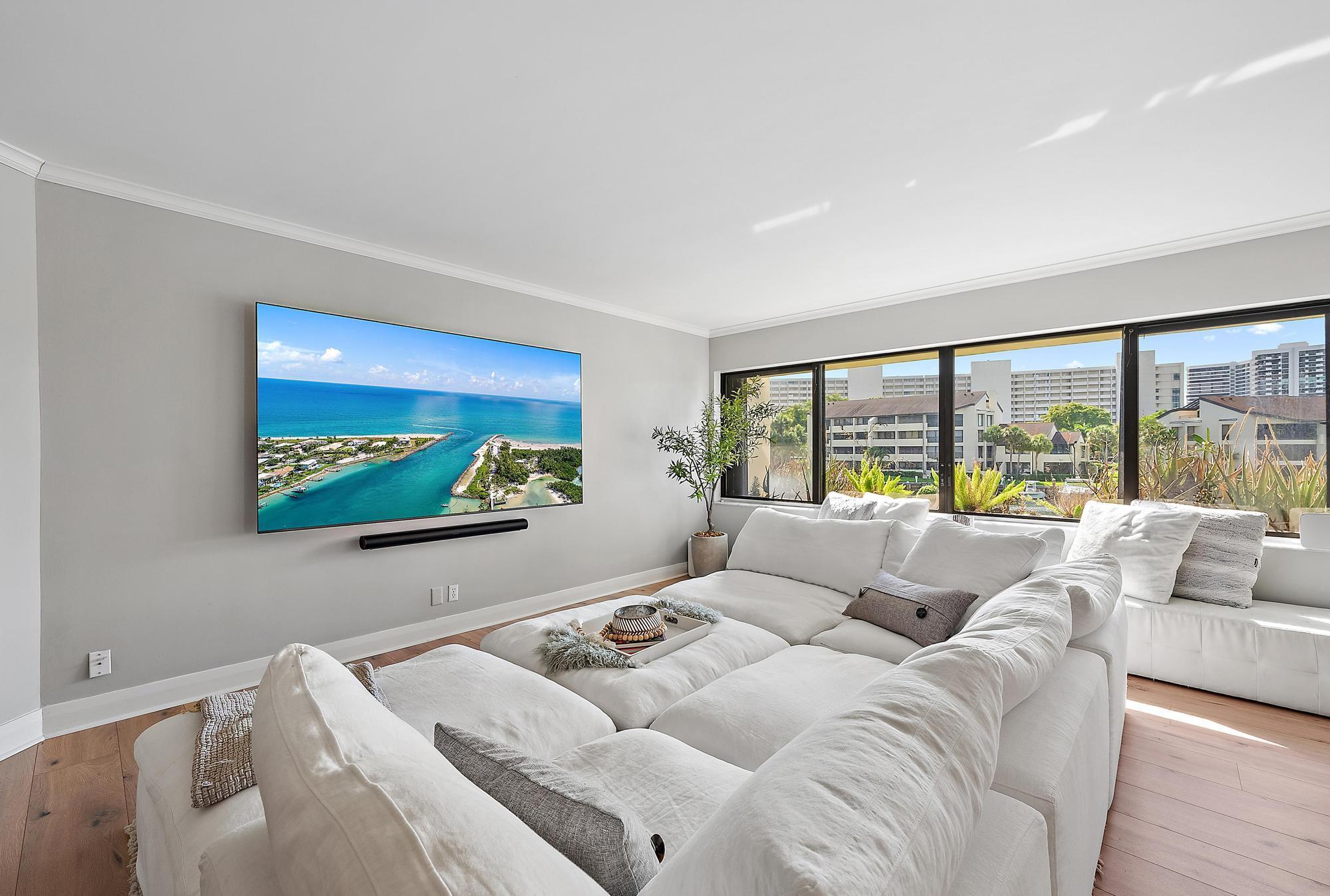 Image to showcase the property located at 1124 Marine Way W D2r + Boat Slip 19