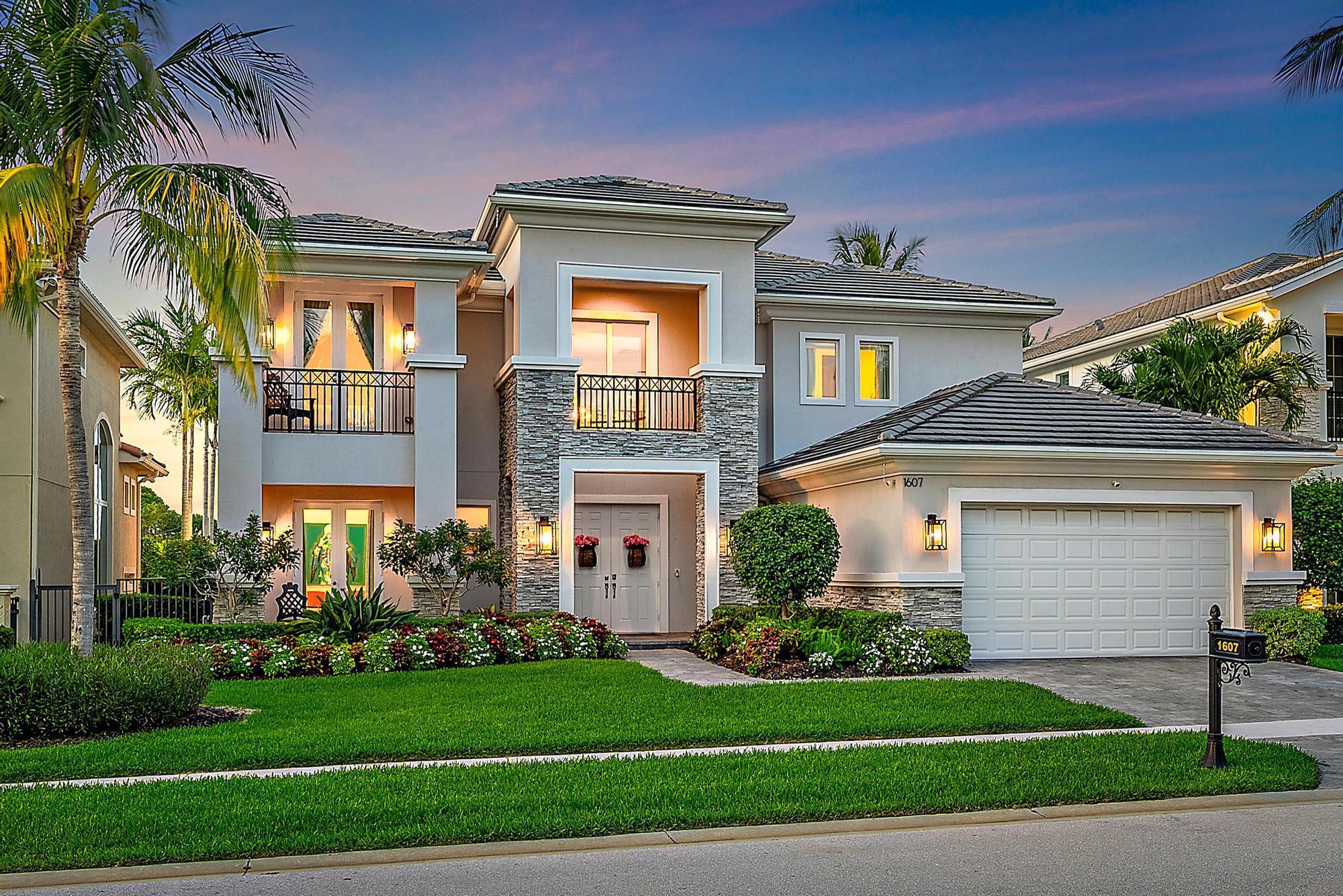 Image to showcase the property located at 1607 E Hemingway Drive