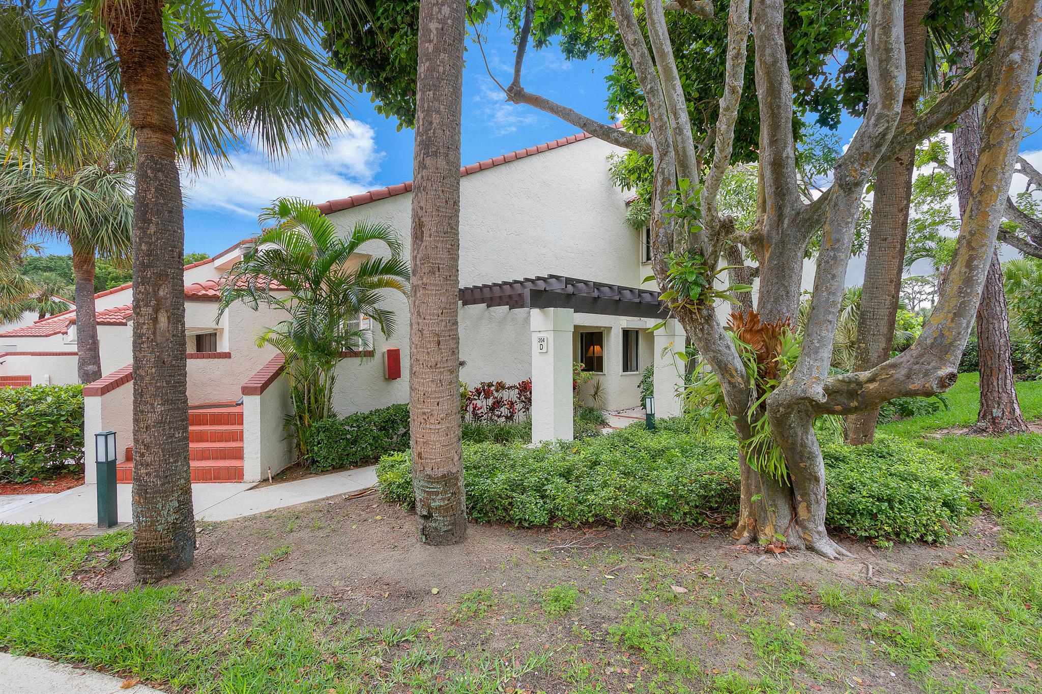 Image to showcase the property located at 204 Sea Oats Drive D