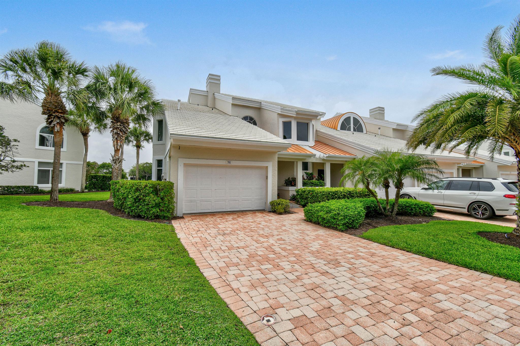 Image to showcase the property located at 701 Captains Way 701