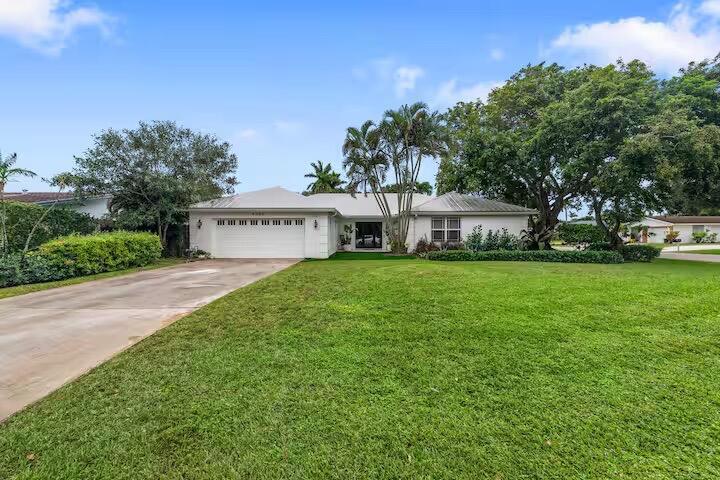 4430 Daffodil Circle, Palm Beach Gardens, Florida 33410