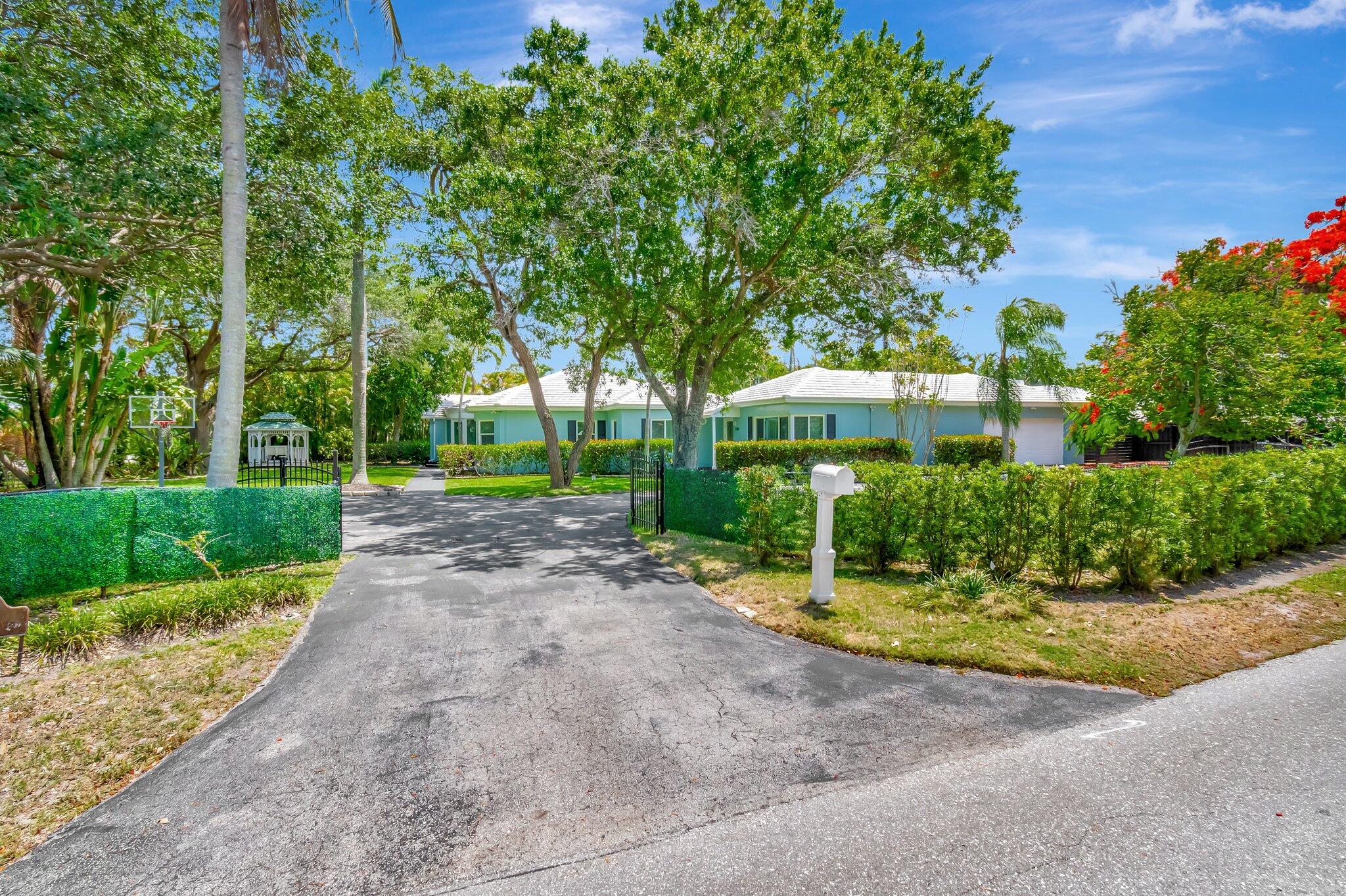 1220 Swinton Avenue, Delray Beach, Florida 33444