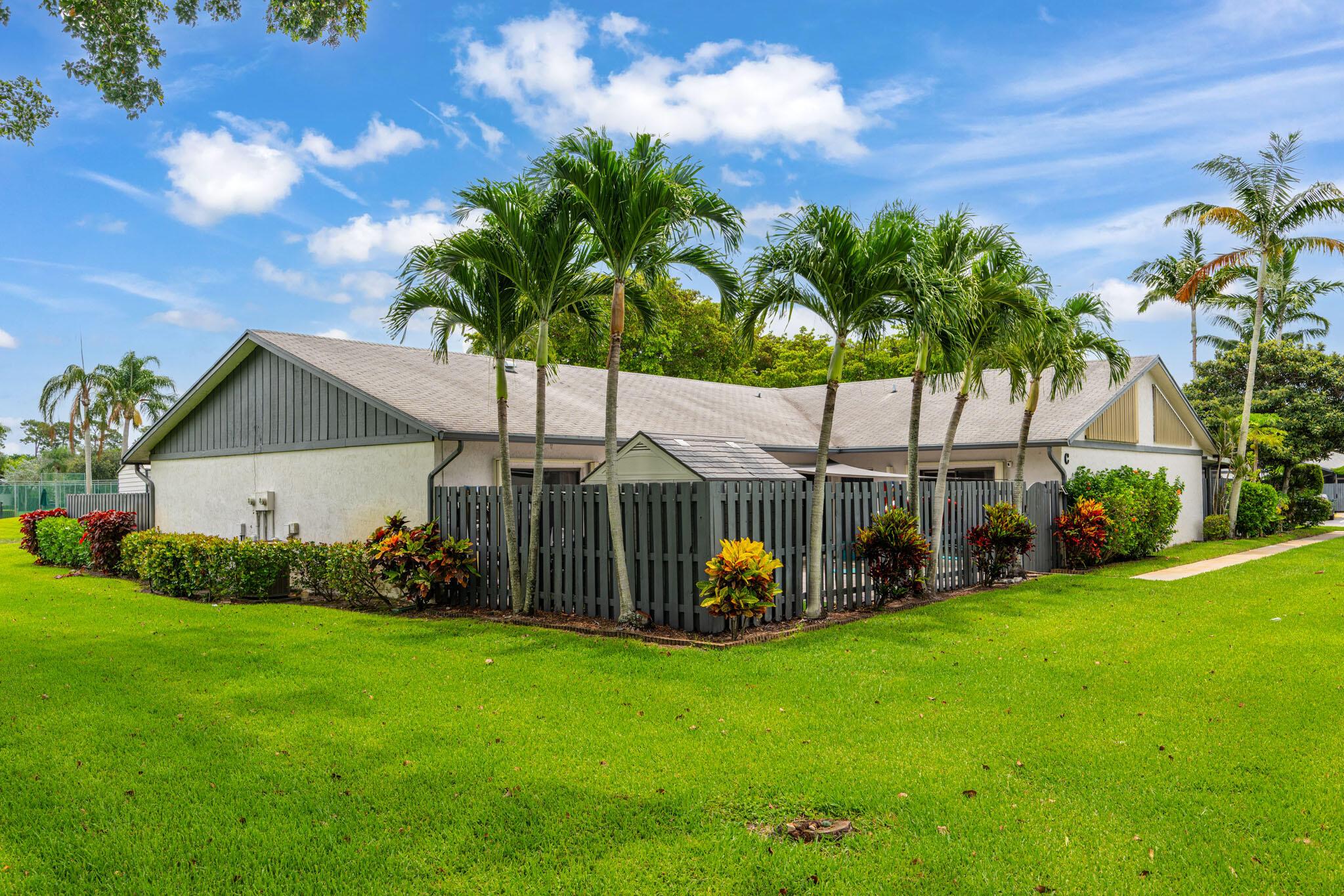 1176 Shibumy Circle Unit C, West Palm Beach, Florida 33415