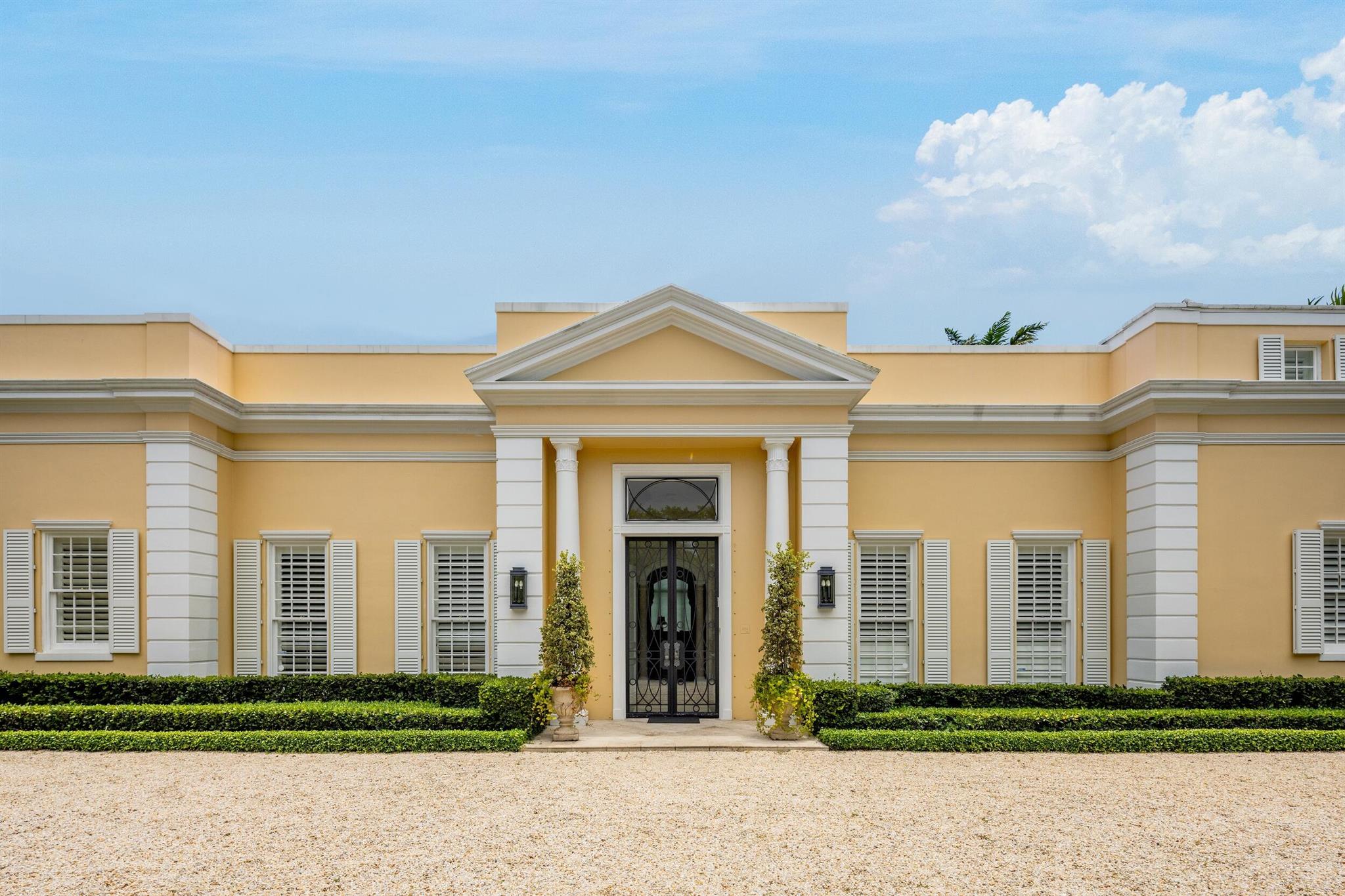 142 Casa Bendita Palm Beach, FL 33480