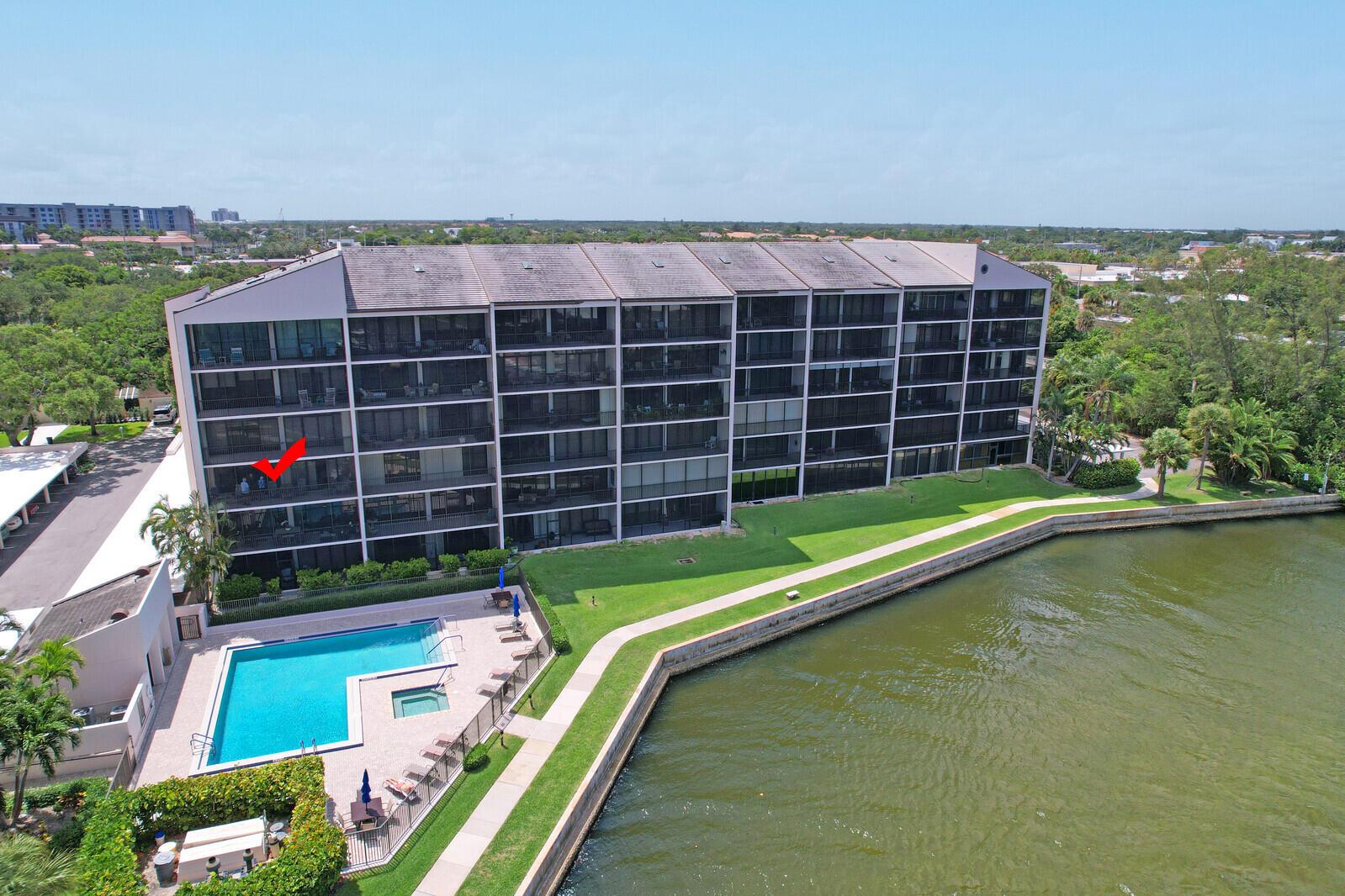 Image to showcase the property located at 11370 Twelve Oaks Way 318