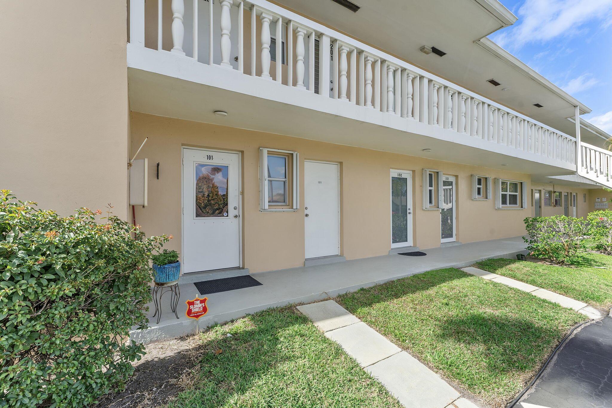 2161 NE 1st Court 101